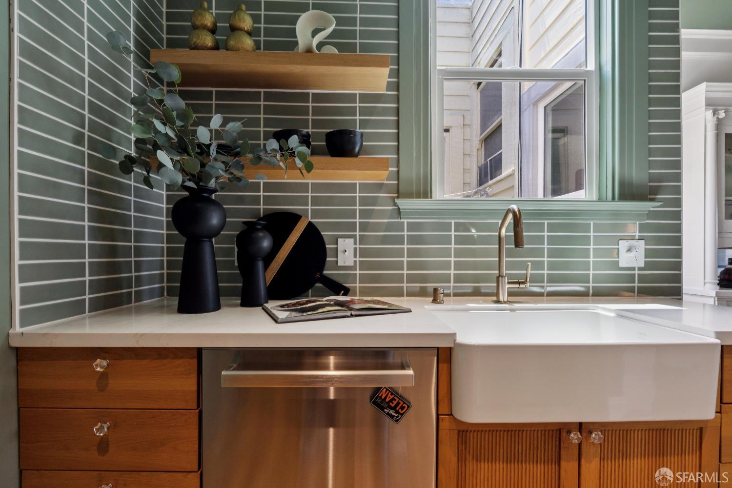 San Francisco, California, 94109, United States, 1 Bedroom Bedrooms, ,1 BathroomBathrooms,Residential,For Sale,1941812