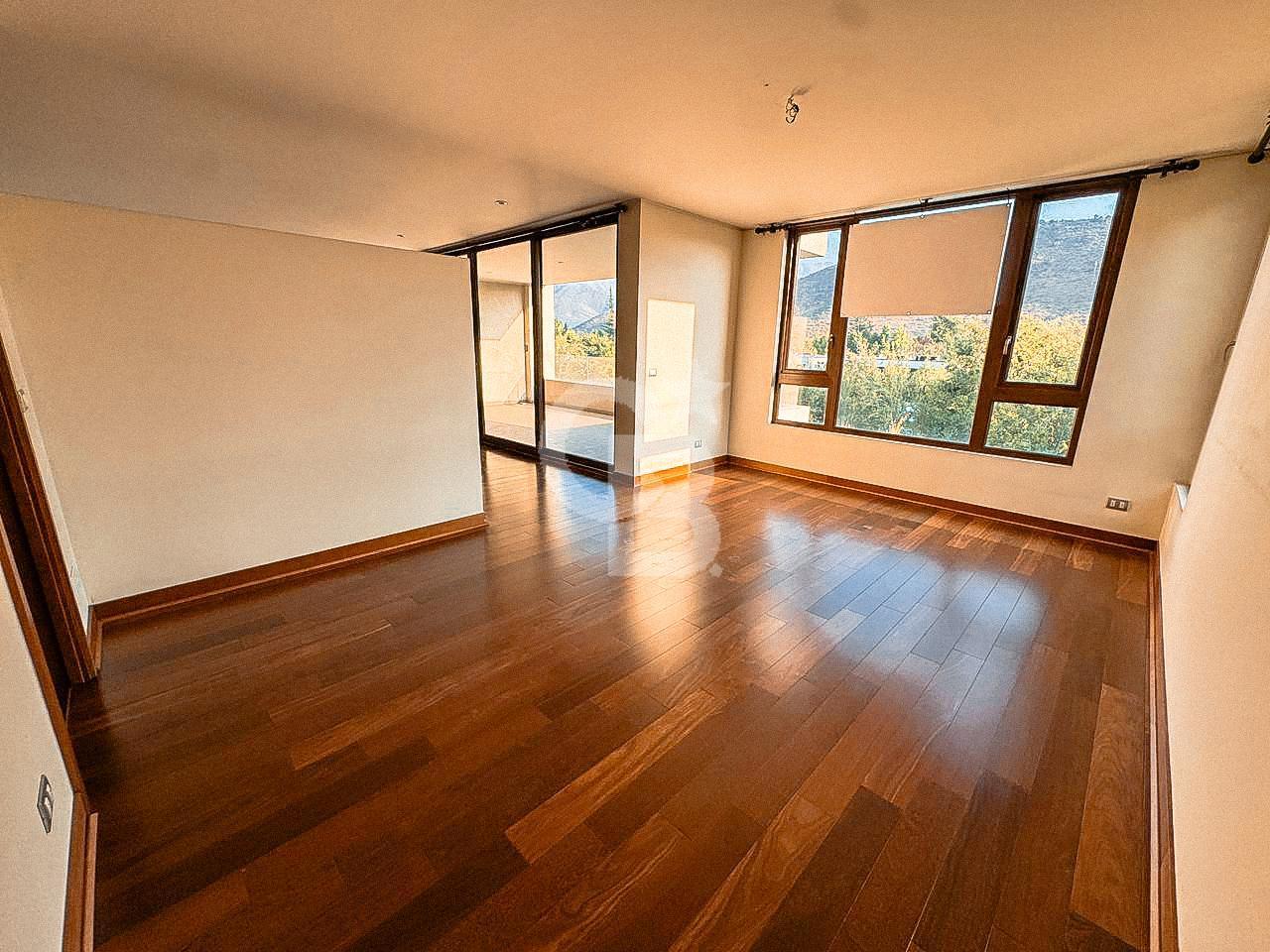 Lo Barnechea, Chile, 3 Bedrooms Bedrooms, ,4 BathroomsBathrooms,Residential,For Sale,1999064