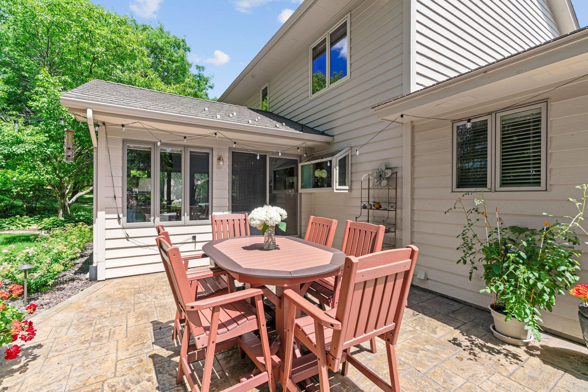 Eagan, Minnesota, 55123, United States, 4 Bedrooms Bedrooms, ,3 BathroomsBathrooms,Residential,For Sale,1905951
