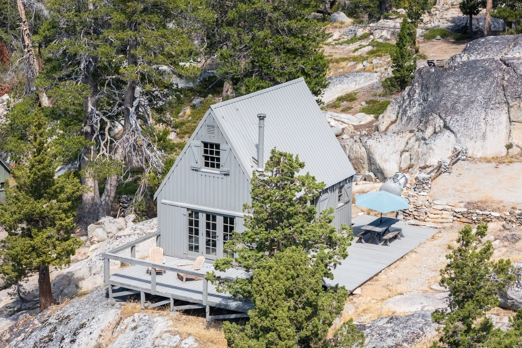  The Juniper Cabin: A Wild Invitation to See the World Differently - 物件實景