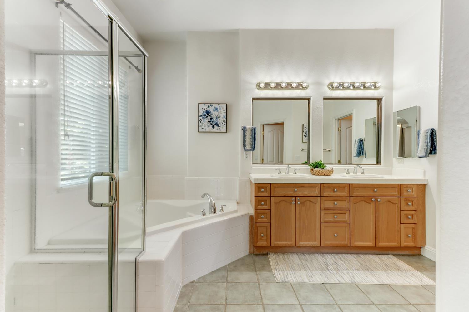 El Dorado Hills, California, 95762, United States, 4 Bedrooms Bedrooms, ,2 BathroomsBathrooms,Residential,For Sale,1939955