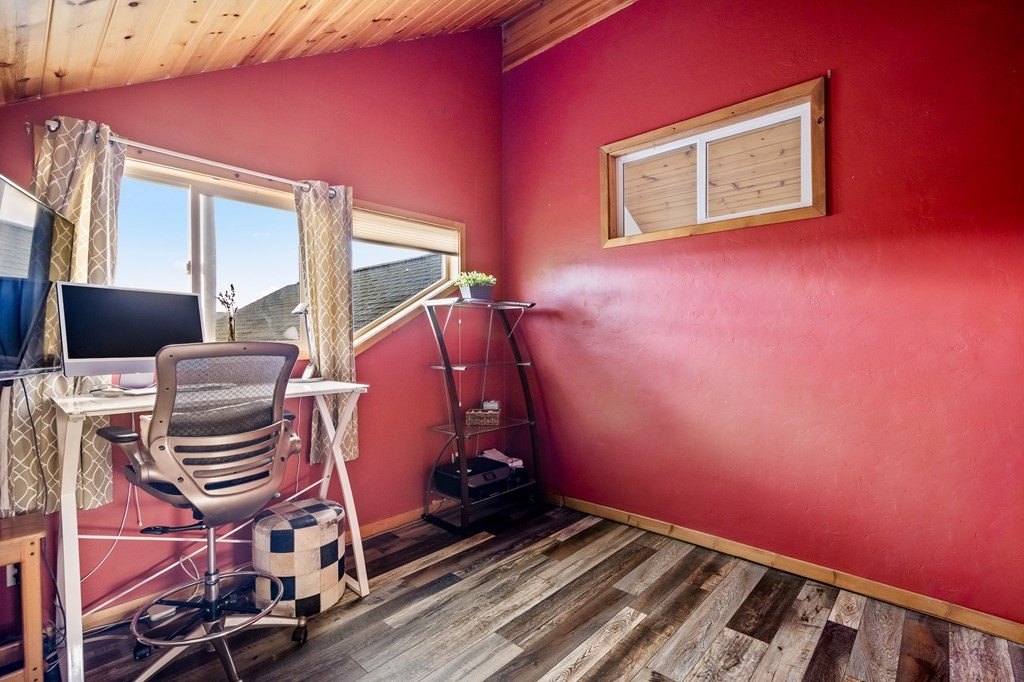 McCall, Idaho, 83638, United States, 3 Bedrooms Bedrooms, ,2 BathroomsBathrooms,Residential,For Sale,1976759