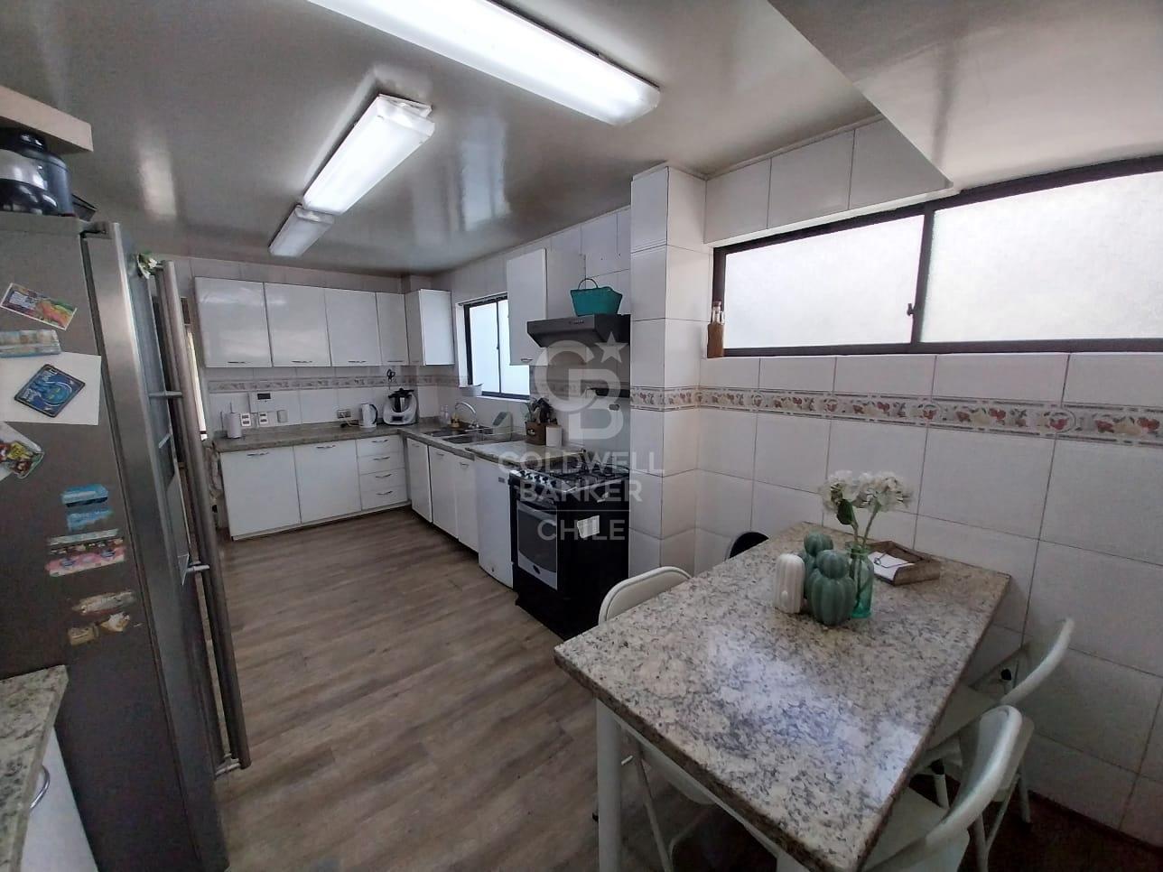 La Reina, Chile, 5 Bedrooms Bedrooms, ,4 BathroomsBathrooms,Residential,For Sale,1728791