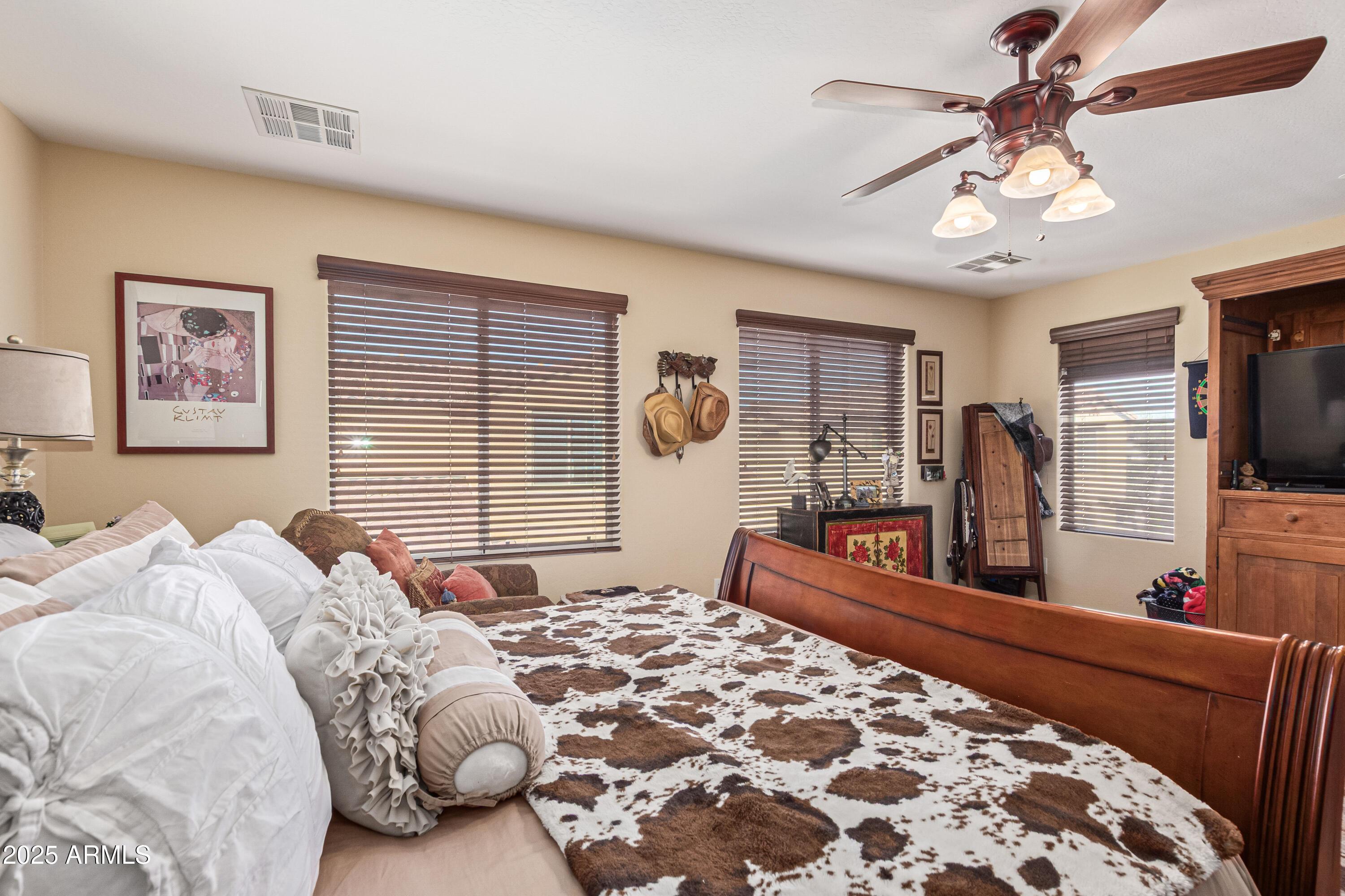 Gilbert, Arizona, 85298, United States, 4 Bedrooms Bedrooms, ,4 BathroomsBathrooms,Residential,For Sale,1987030