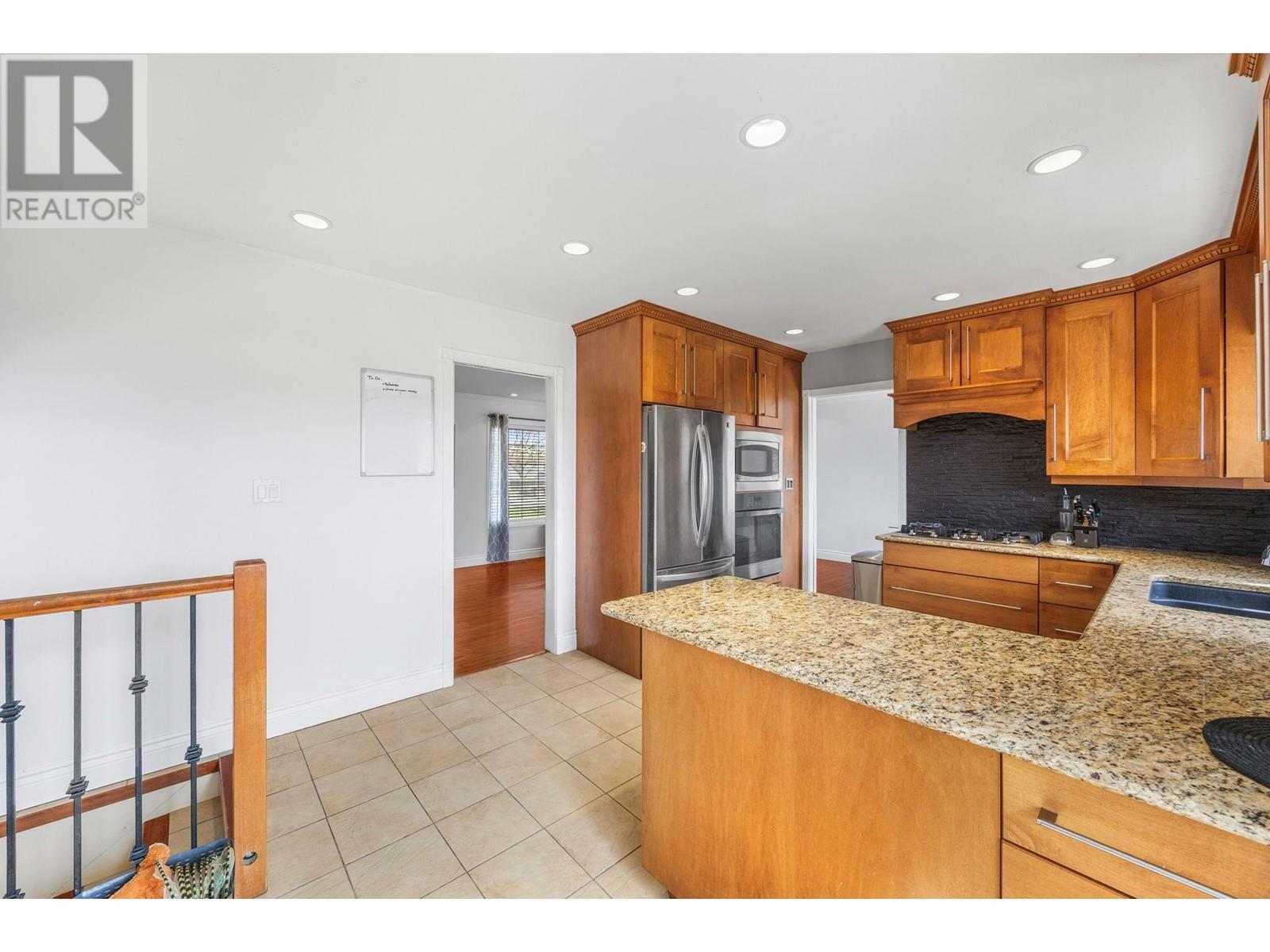 WEST KELOWNA, British Columbia, V1Z 1Z4, CA, 5 Bedrooms Bedrooms, ,1 BathroomBathrooms,Residential,For Sale,1836903
