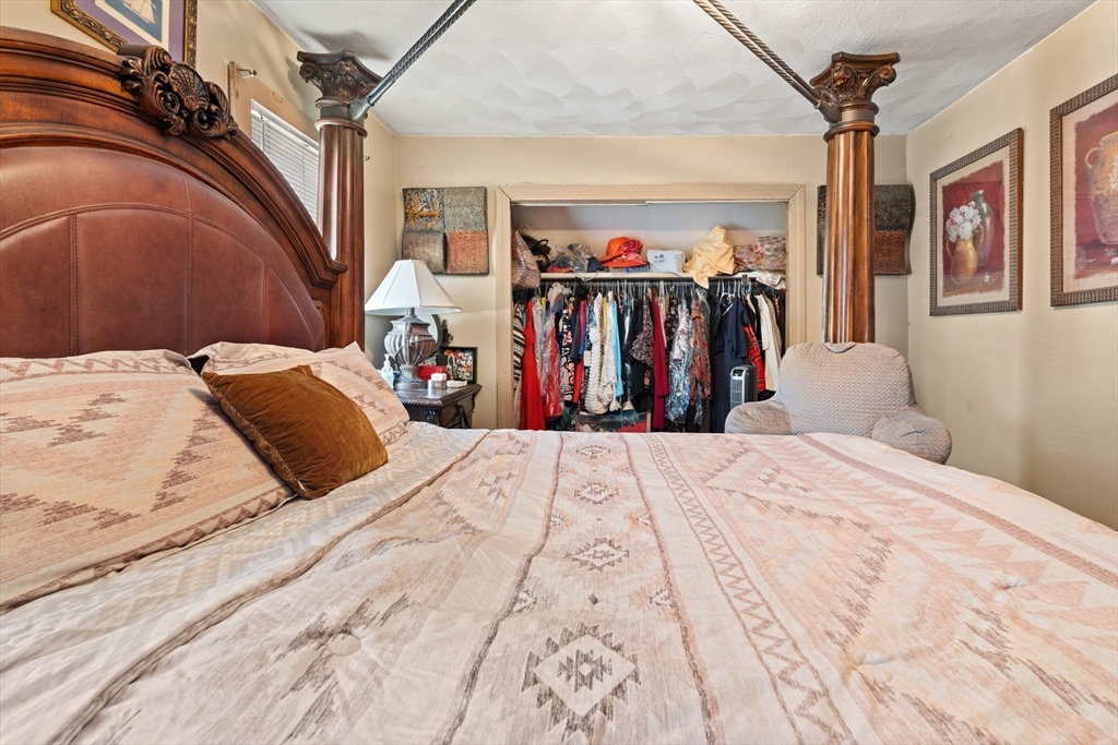 Lynn, Massachusetts, 01905, United States, 3 Bedrooms Bedrooms, ,2 BathroomsBathrooms,Residential,For Sale,1983018