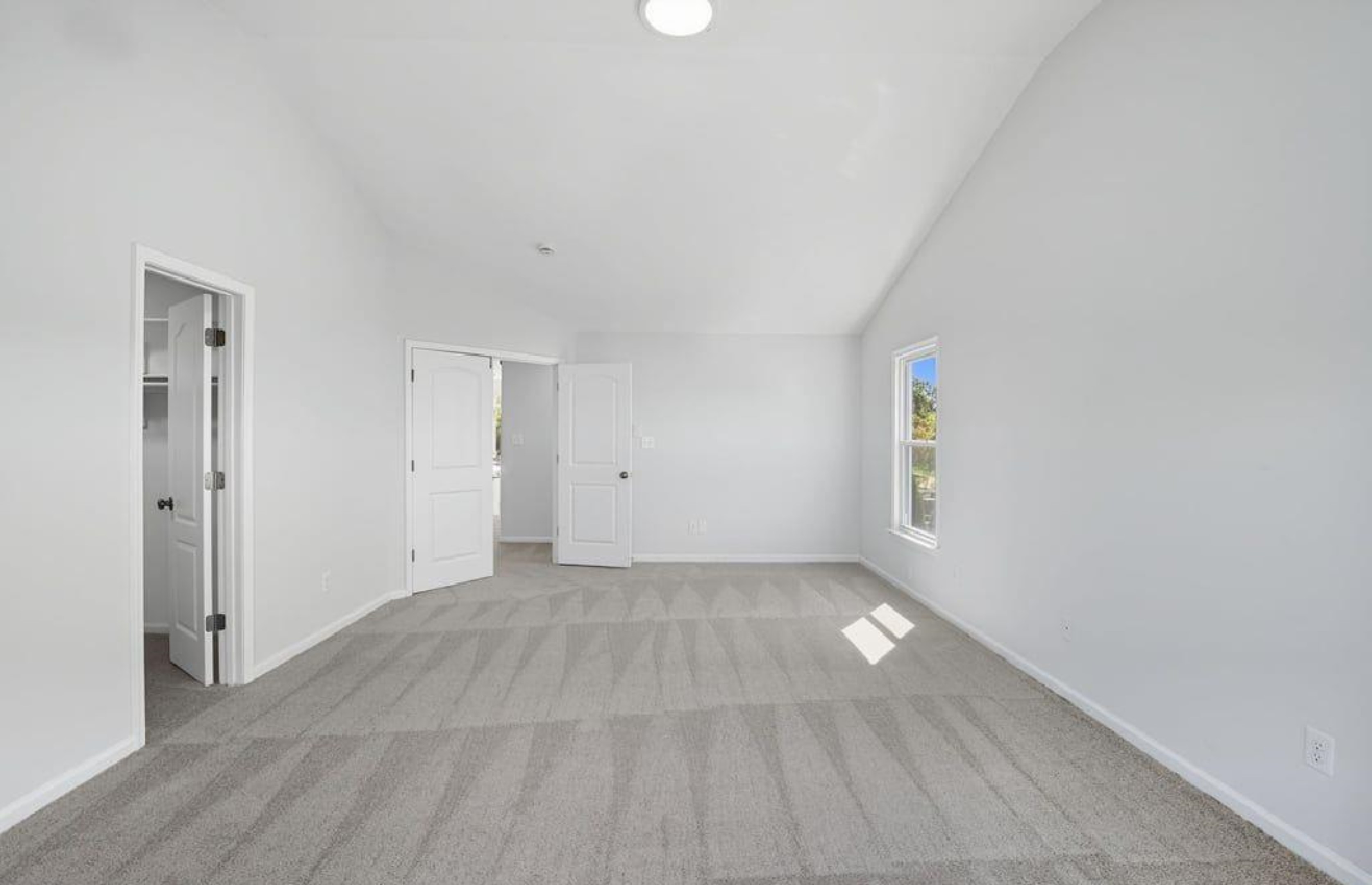 Virginia Beach, Virginia, 23456, United States, 4 Bedrooms Bedrooms, ,3 BathroomsBathrooms,Residential,For Sale,1974516