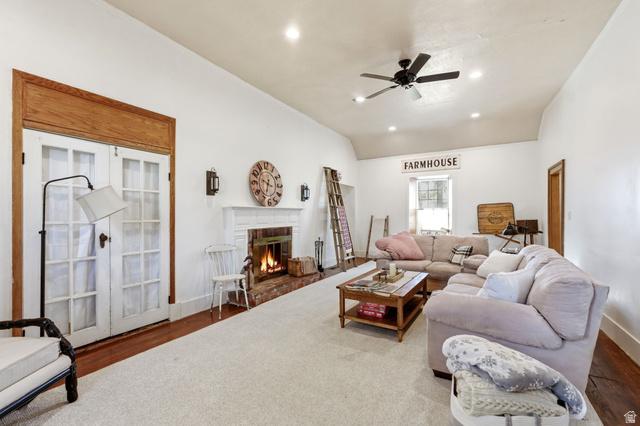 Centerville, Utah, 84014, United States, 4 Bedrooms Bedrooms, ,4 BathroomsBathrooms,Residential,For Sale,2027552
