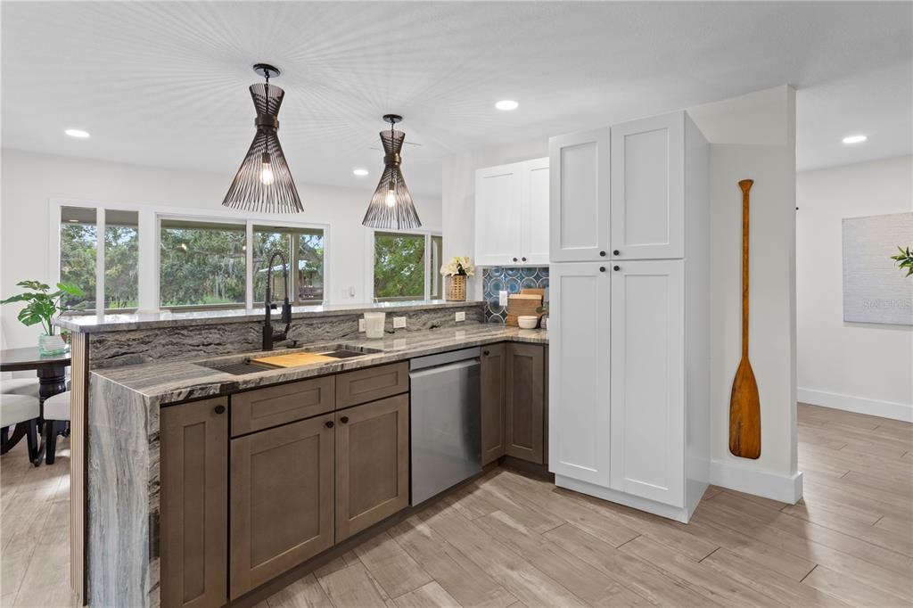 Tampa, Florida, 33635, United States, 3 Bedrooms Bedrooms, ,3 BathroomsBathrooms,Residential,For Sale,1949477