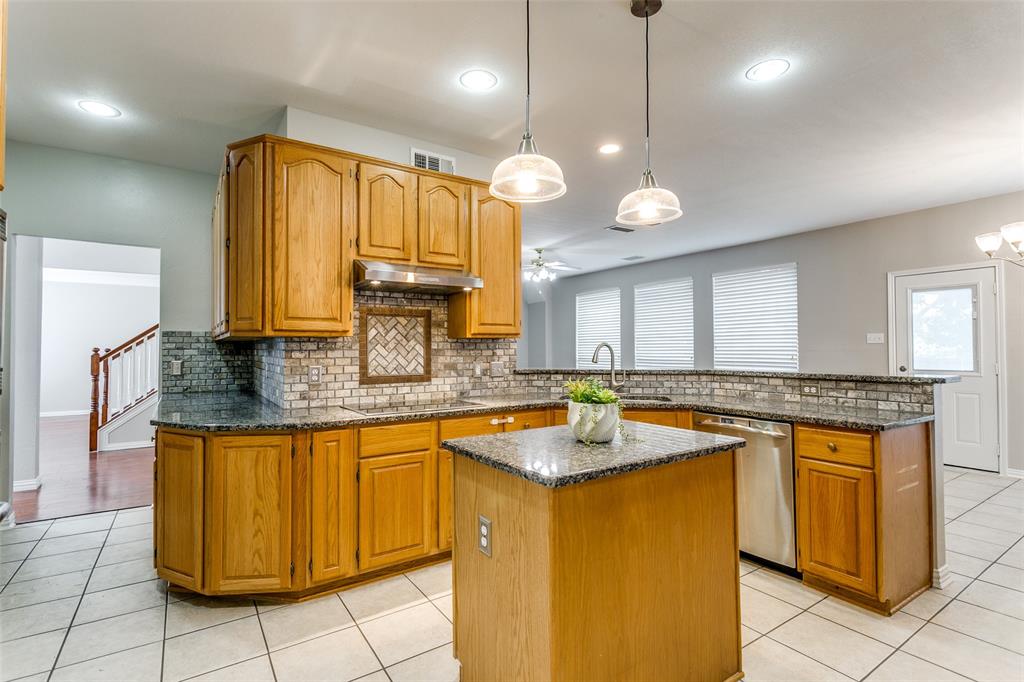 Flower Mound, Texas, 75028, United States, 4 Bedrooms Bedrooms, ,3 BathroomsBathrooms,Residential,For Sale,1839019