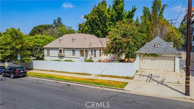 Los Angeles, California, 90024, United States, 3 Bedrooms Bedrooms, ,2 BathroomsBathrooms,Residential,For Sale,1868627