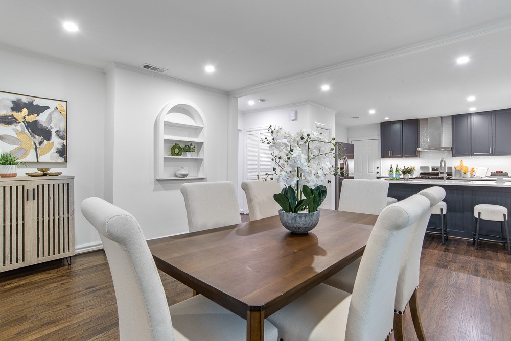 Dallas, Texas, 75203, United States, 2 Bedrooms Bedrooms, ,2 BathroomsBathrooms,Residential,For Sale,1993579