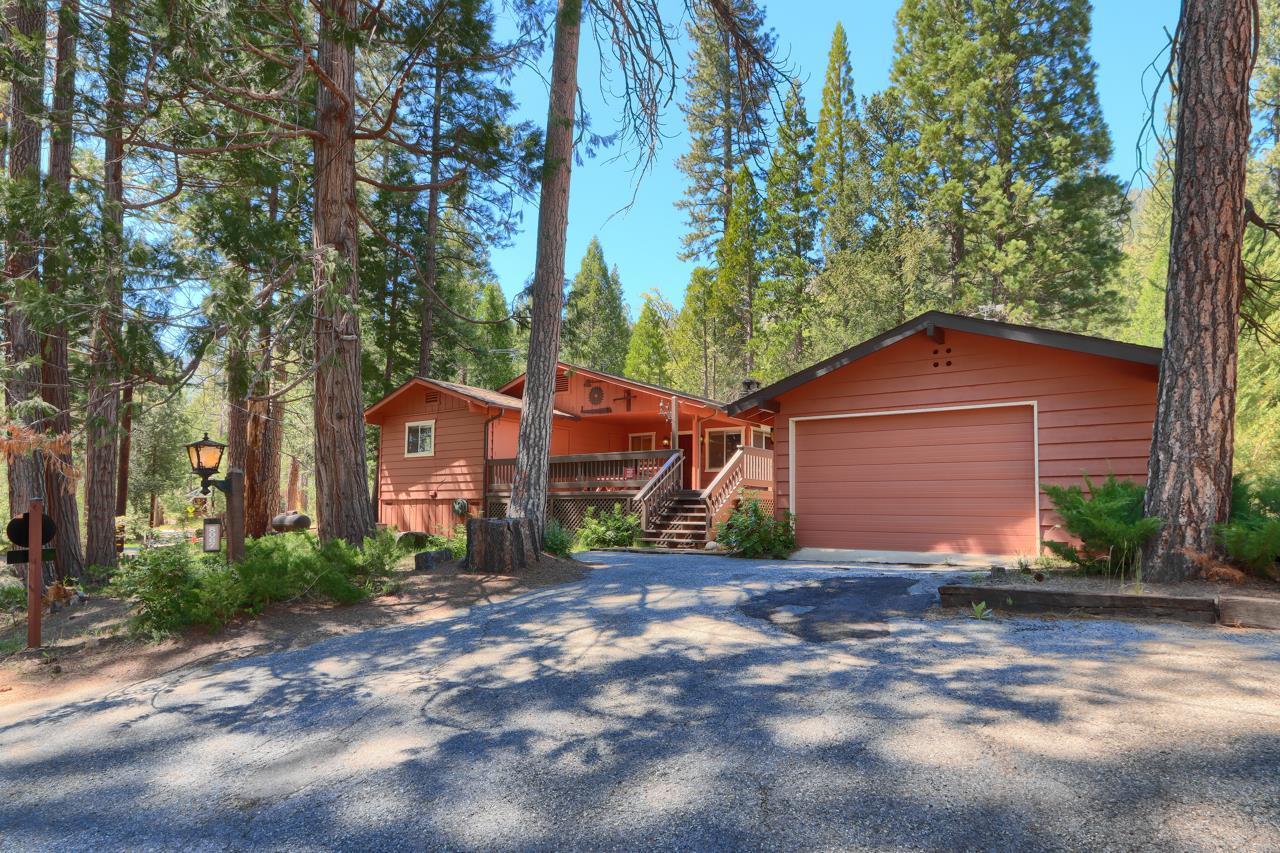 Wawona, California, 95389, United States, 3 Bedrooms Bedrooms, ,2 BathroomsBathrooms,Residential,For Sale,1835997