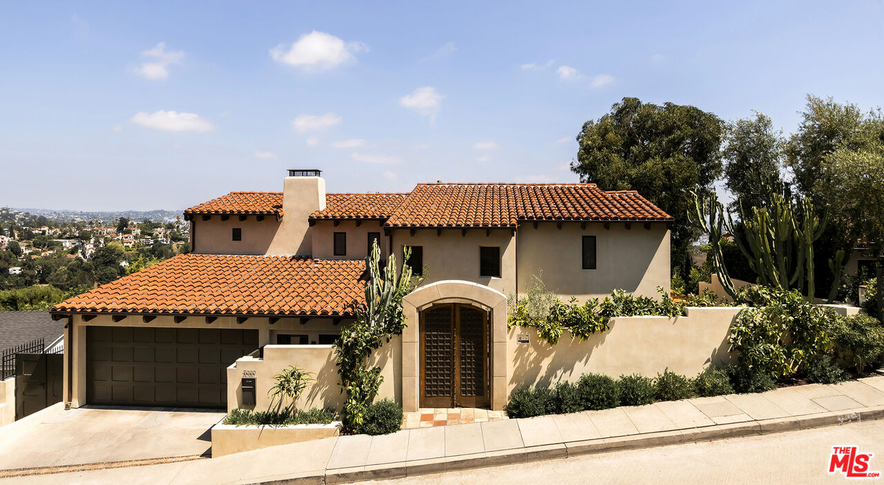 Los Angeles, California, 90068, United States, 4 Bedrooms Bedrooms, ,5 BathroomsBathrooms,Residential,For Sale,1910908