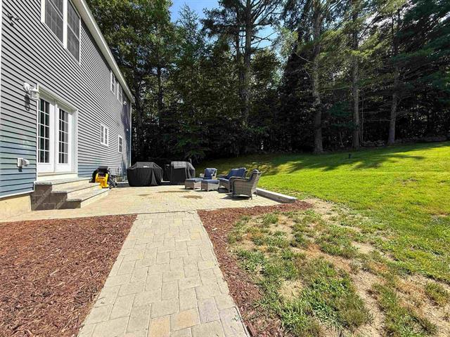 Weare, New Hampshire, 03281, United States, 3 Bedrooms Bedrooms, ,2 BathroomsBathrooms,Residential,For Sale,1979448