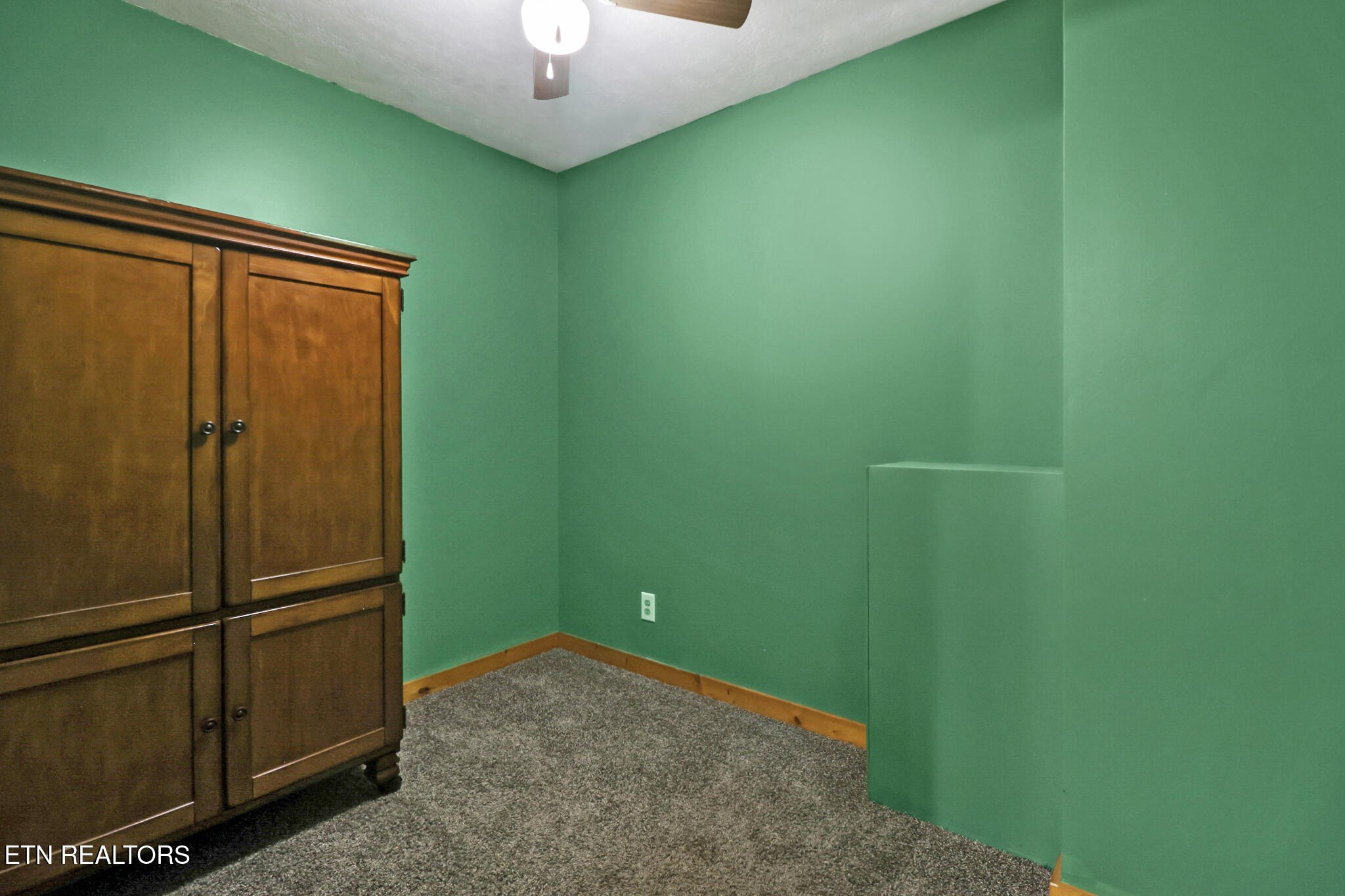 Crossville, Tennessee, 38571, United States, 3 Bedrooms Bedrooms, ,4 BathroomsBathrooms,Residential,For Sale,1979710