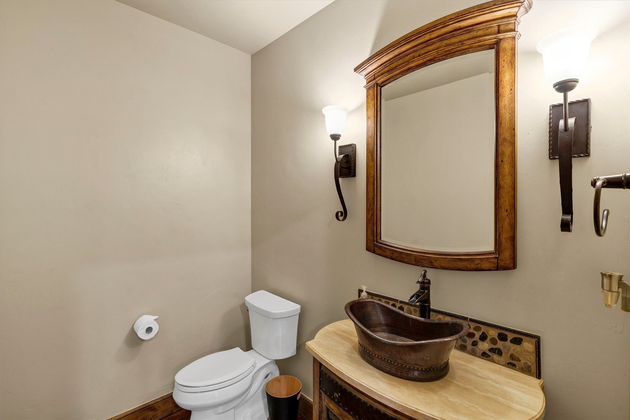 Graford, Texas, 76449, United States, 3 Bedrooms Bedrooms, ,4 BathroomsBathrooms,Residential,For Sale,1982485