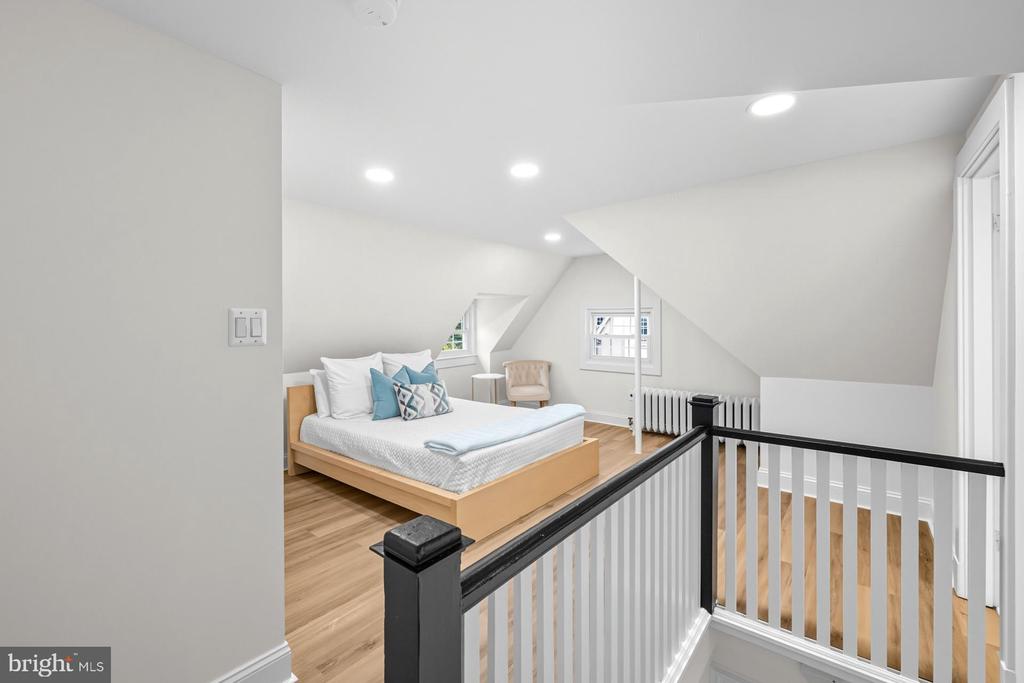 Washington, District of Columbia, 20007, United States, 4 Bedrooms Bedrooms, ,3 BathroomsBathrooms,Residential,For Sale,1975230