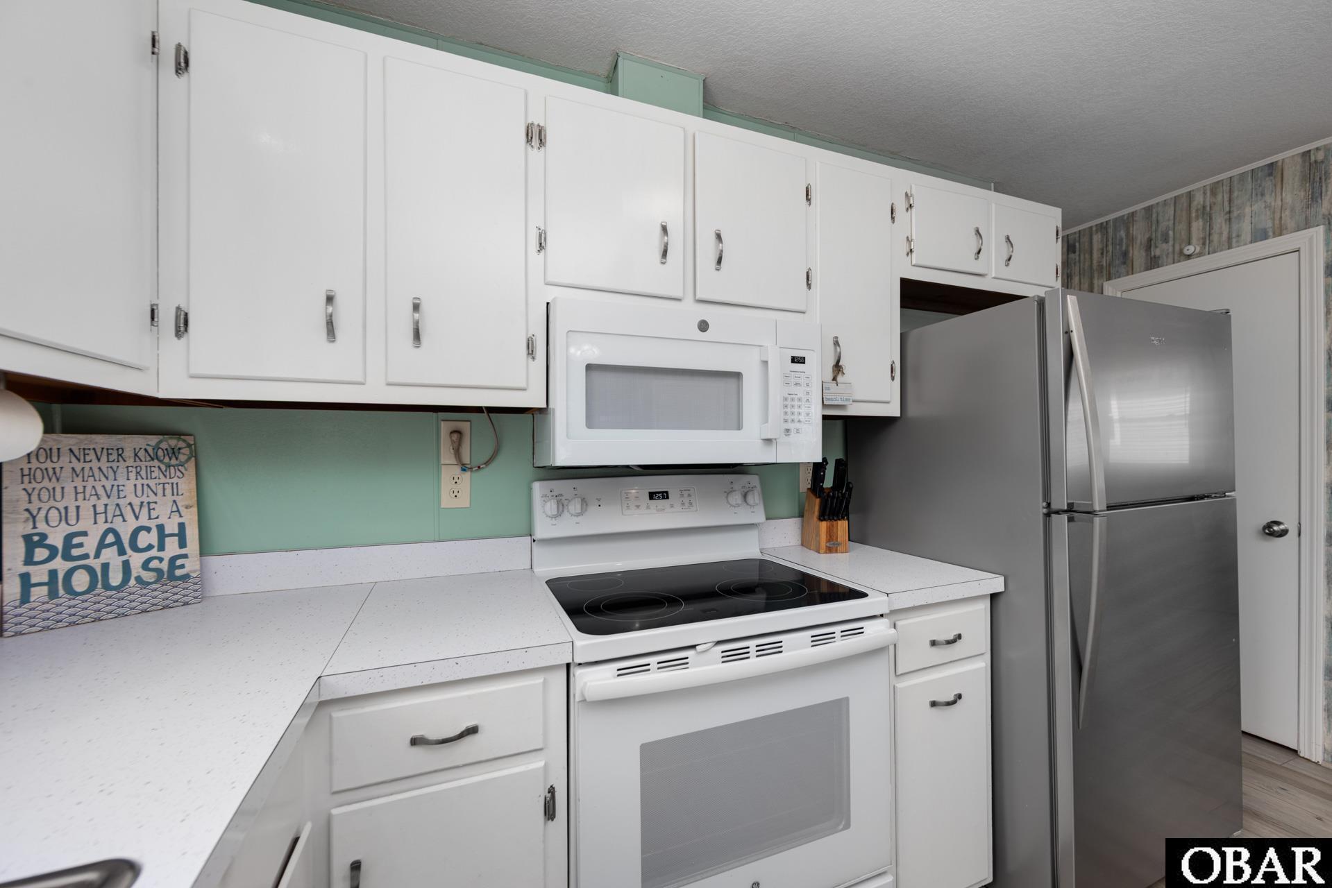 Kill Devil Hills, North Carolina, 27948, United States, 3 Bedrooms Bedrooms, ,2 BathroomsBathrooms,Residential,For Sale,1957535