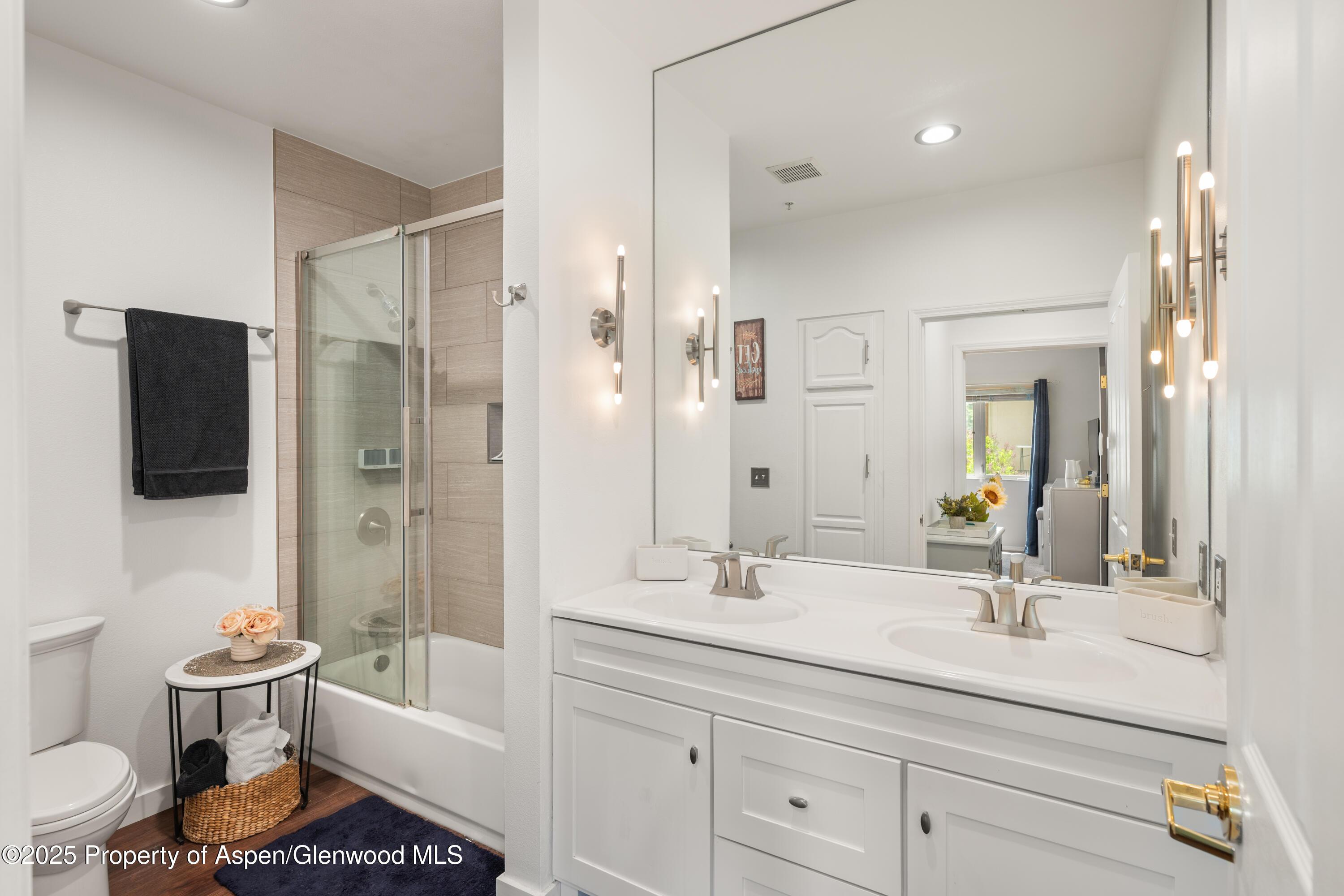 Basalt, Colorado, 81621, United States, 1 Bedroom Bedrooms, ,1 BathroomBathrooms,Residential,For Sale,1826810