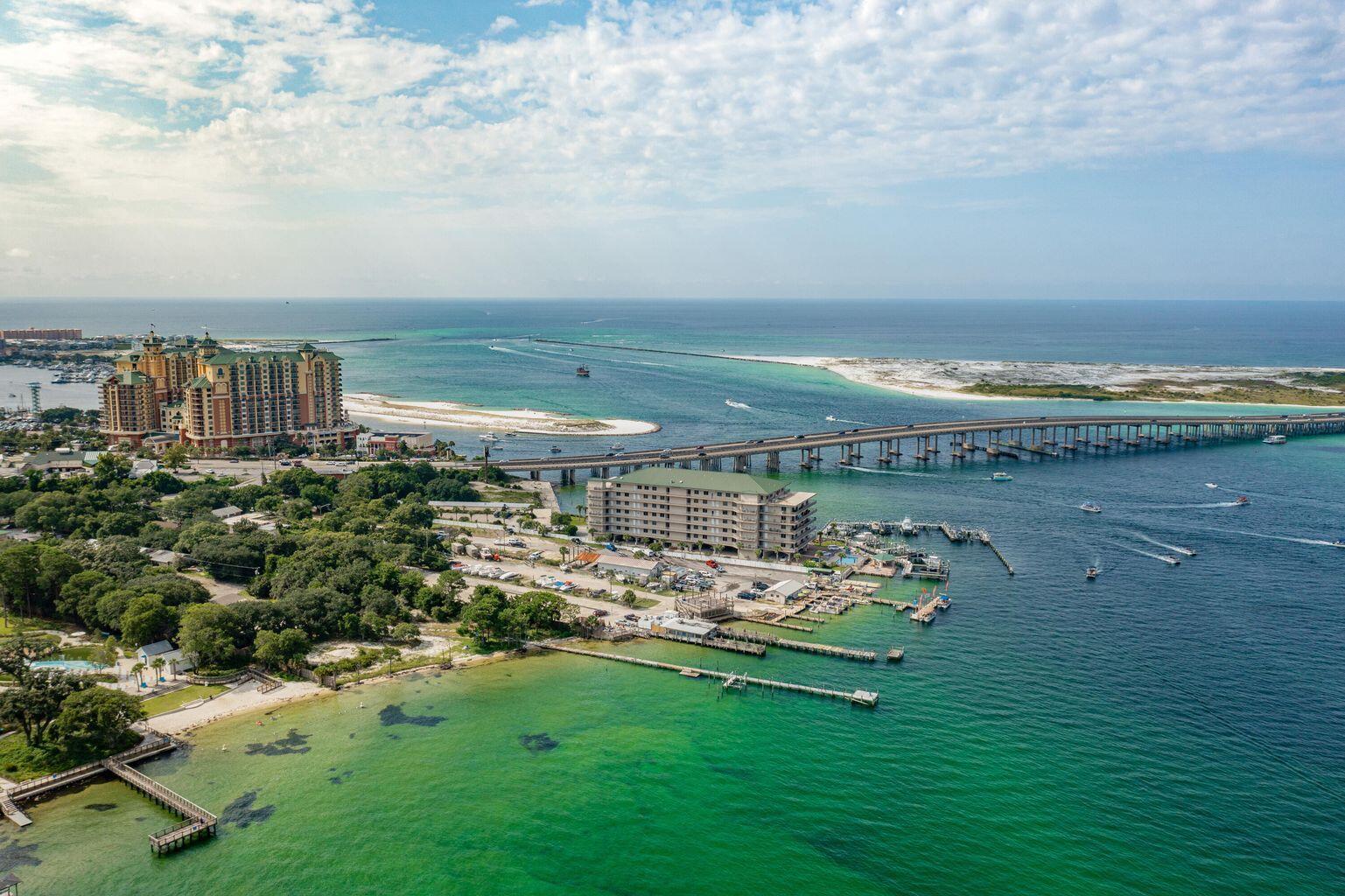 Destin, Florida, 32541, United States, 4 Bedrooms Bedrooms, ,4 BathroomsBathrooms,Residential,For Sale,1977967