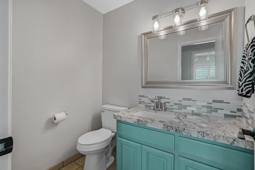 Tres Pinos, California, 95075, United States, 3 Bedrooms Bedrooms, ,3 BathroomsBathrooms,Residential,For Sale,1988626