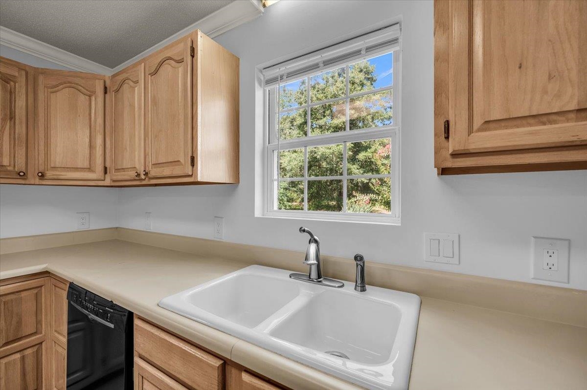 Moore, South Carolina, 29369, United States, 5 Bedrooms Bedrooms, ,4 BathroomsBathrooms,Residential,For Sale,2010805