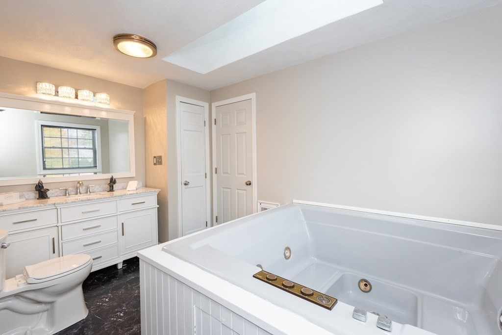15 Bradford Street Street, Malden, Massachusetts, 02148, United States, 4 Bedrooms Bedrooms, ,3 BathroomsBathrooms,Residential,For Sale,15 Bradford Street Street,1010579