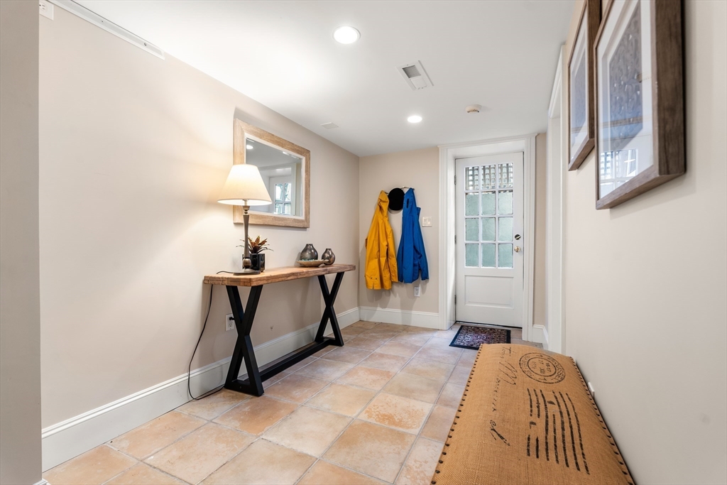 Cambridge, Massachusetts, 02138, United States, 6 Bedrooms Bedrooms, ,5 BathroomsBathrooms,Residential,For Sale,1766513