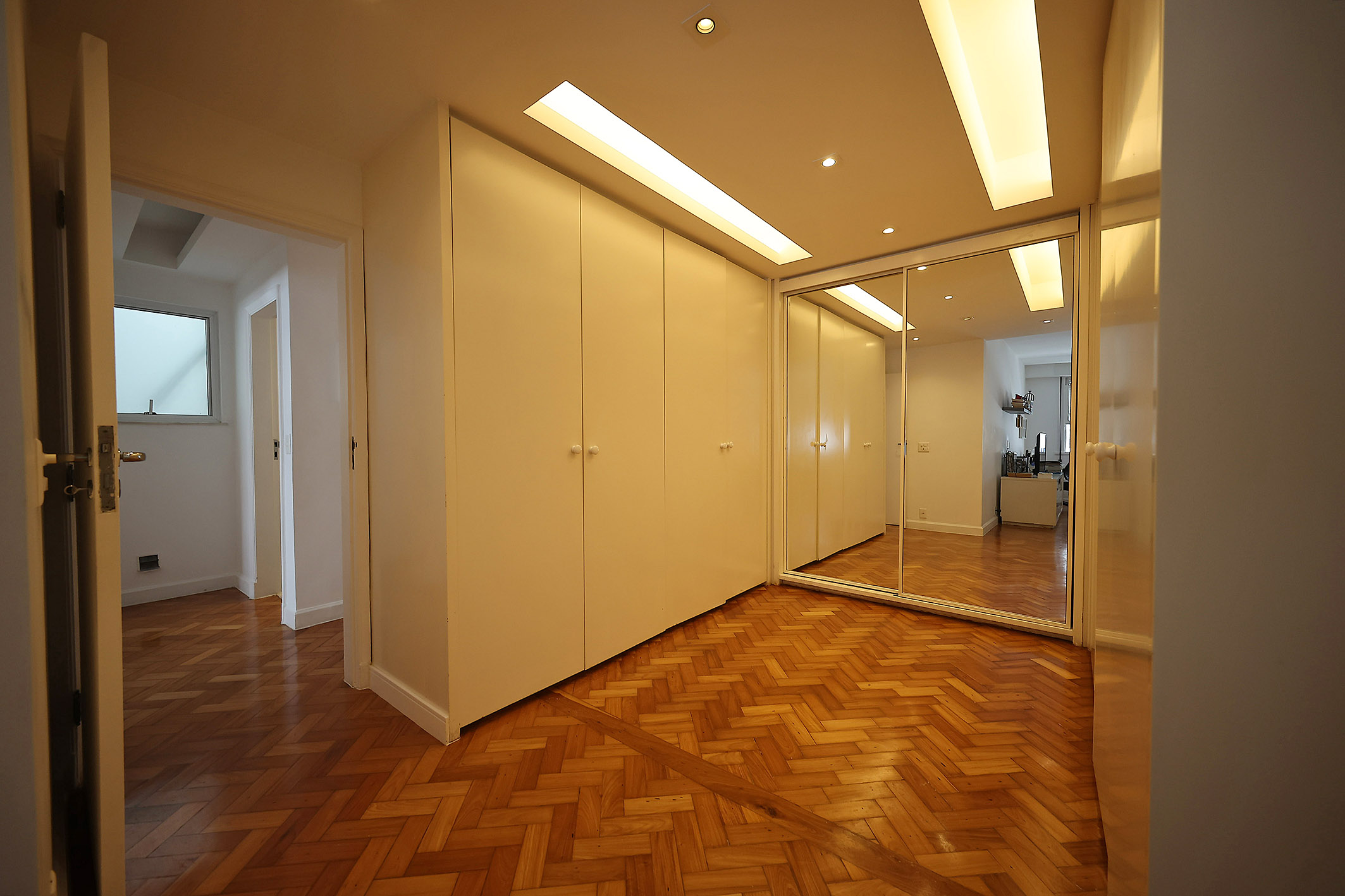  Classic four-bedroom apartment steps from Arpoador - 物件實景