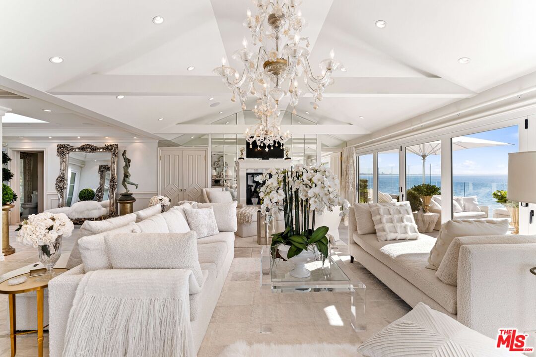 Malibu, California, 90265, United States, 3 Bedrooms Bedrooms, ,3 BathroomsBathrooms,Residential,For Sale,1989426