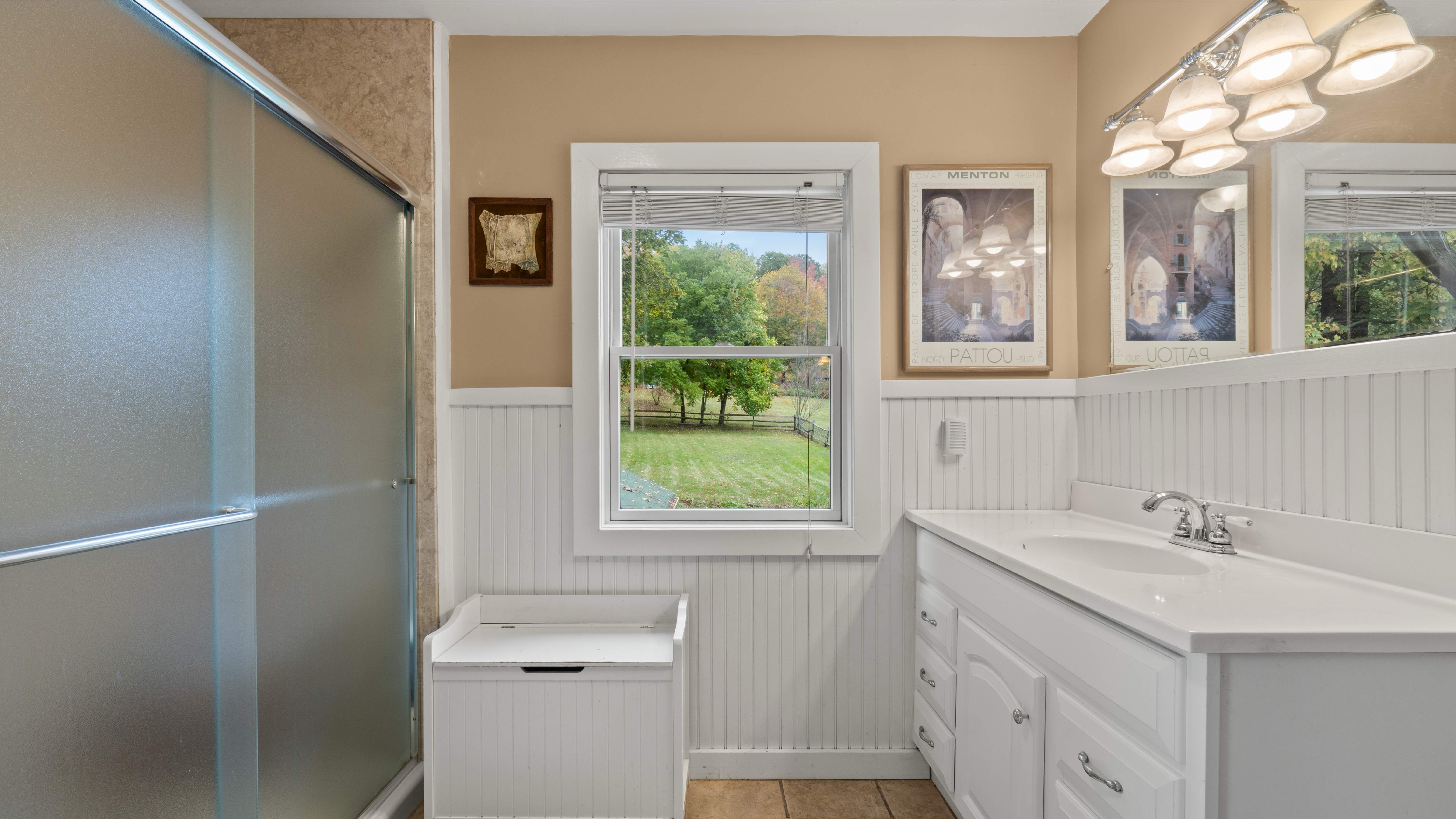  Charming Dutch Colonial in Lovely Lee Location - 物件實景