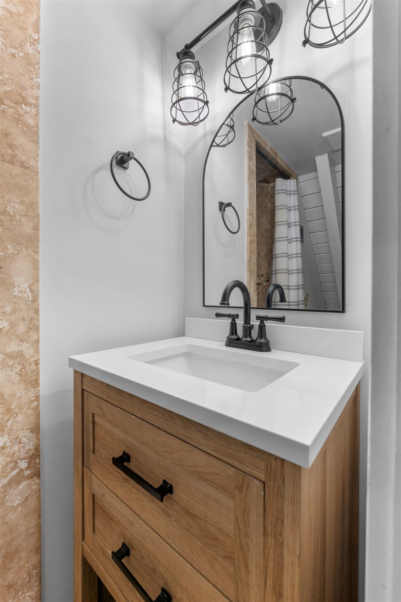 MARATHON, Florida, 33050, United States, 2 Bedrooms Bedrooms, ,2 BathroomsBathrooms,Residential,For Sale,2000916