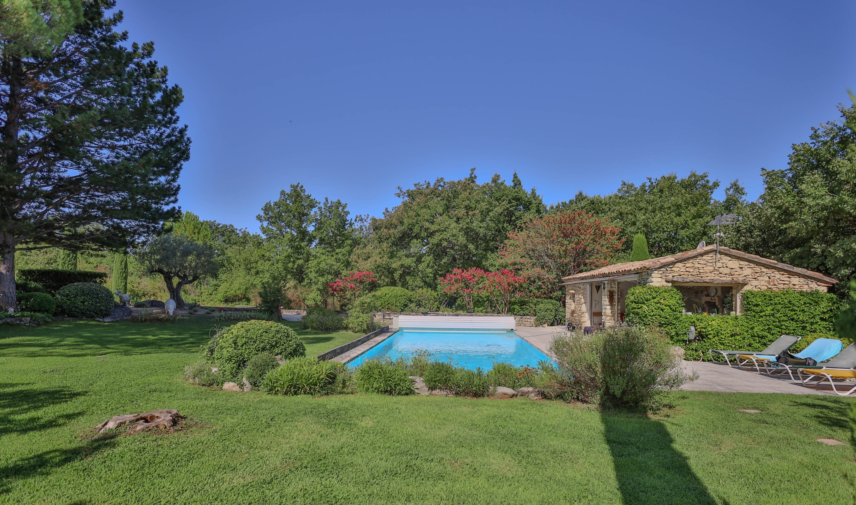  Elegant Provençal Property with Views over Gordes - 物件實景