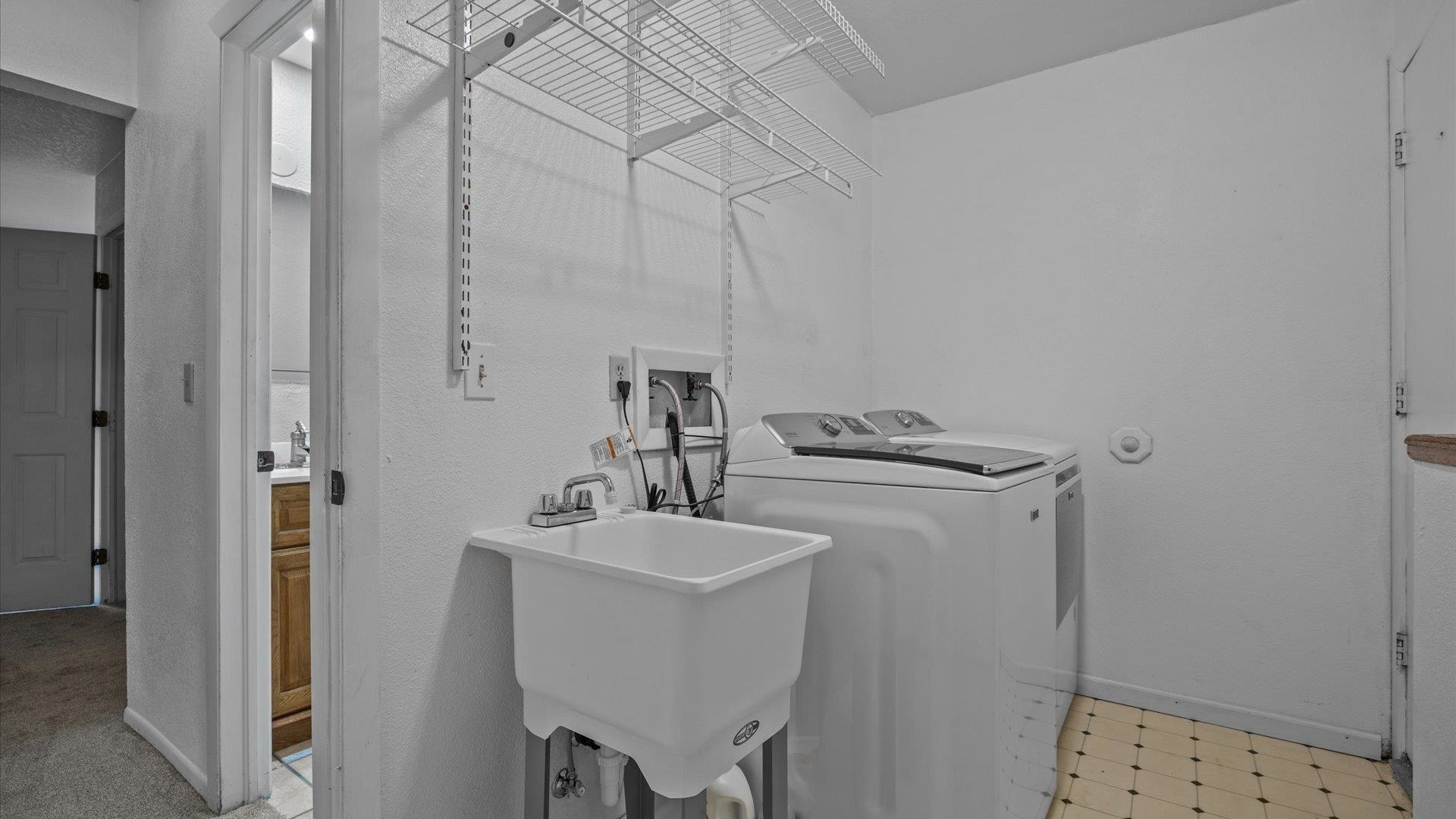 Grand Junction, Colorado, 81506, United States, 4 Bedrooms Bedrooms, ,3 BathroomsBathrooms,Residential,For Sale,1998491