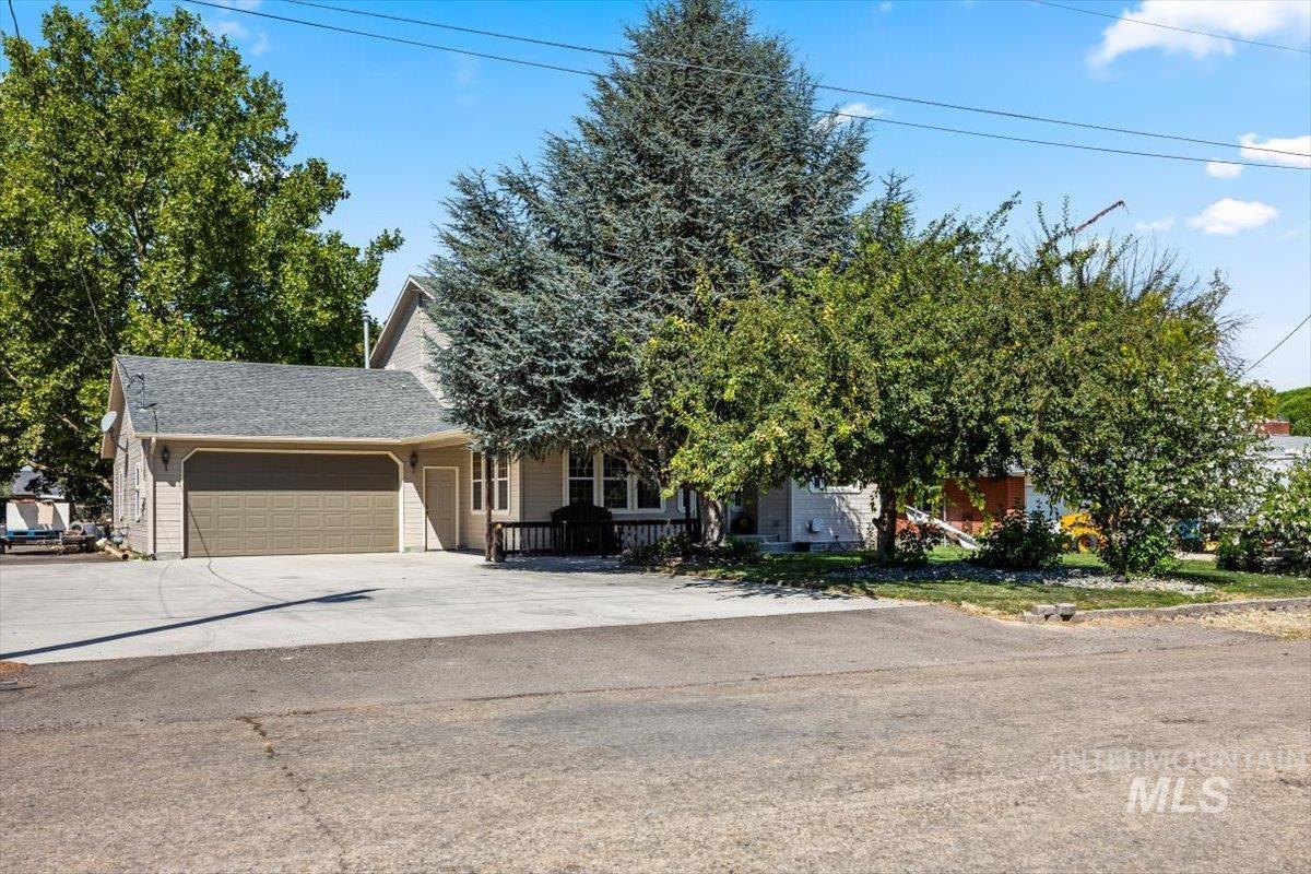 Caldwell, Idaho, 83605, United States, 4 Bedrooms Bedrooms, ,3 BathroomsBathrooms,Residential,For Sale,1938152