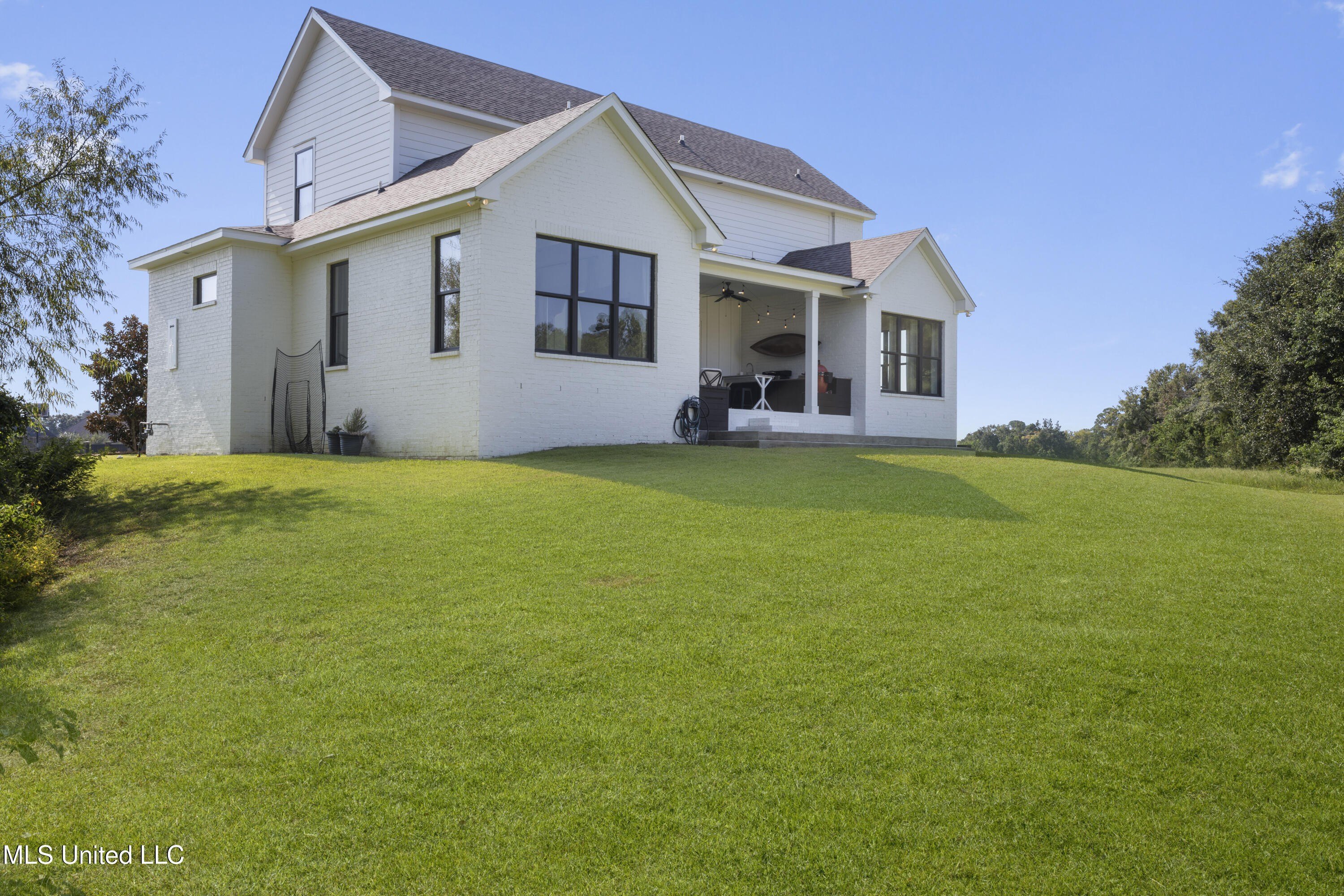 Biloxi, Mississippi, 39531, United States, 4 Bedrooms Bedrooms, ,4 BathroomsBathrooms,Residential,For Sale,1978703