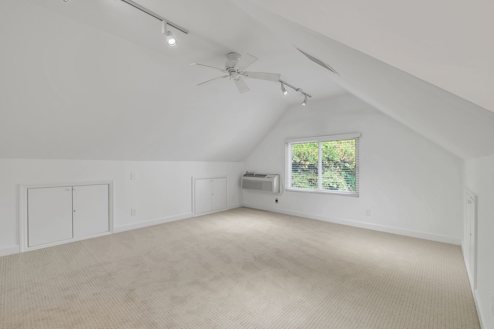  221 Adams Ct, Franklin, TN, 37064 - 物件實景