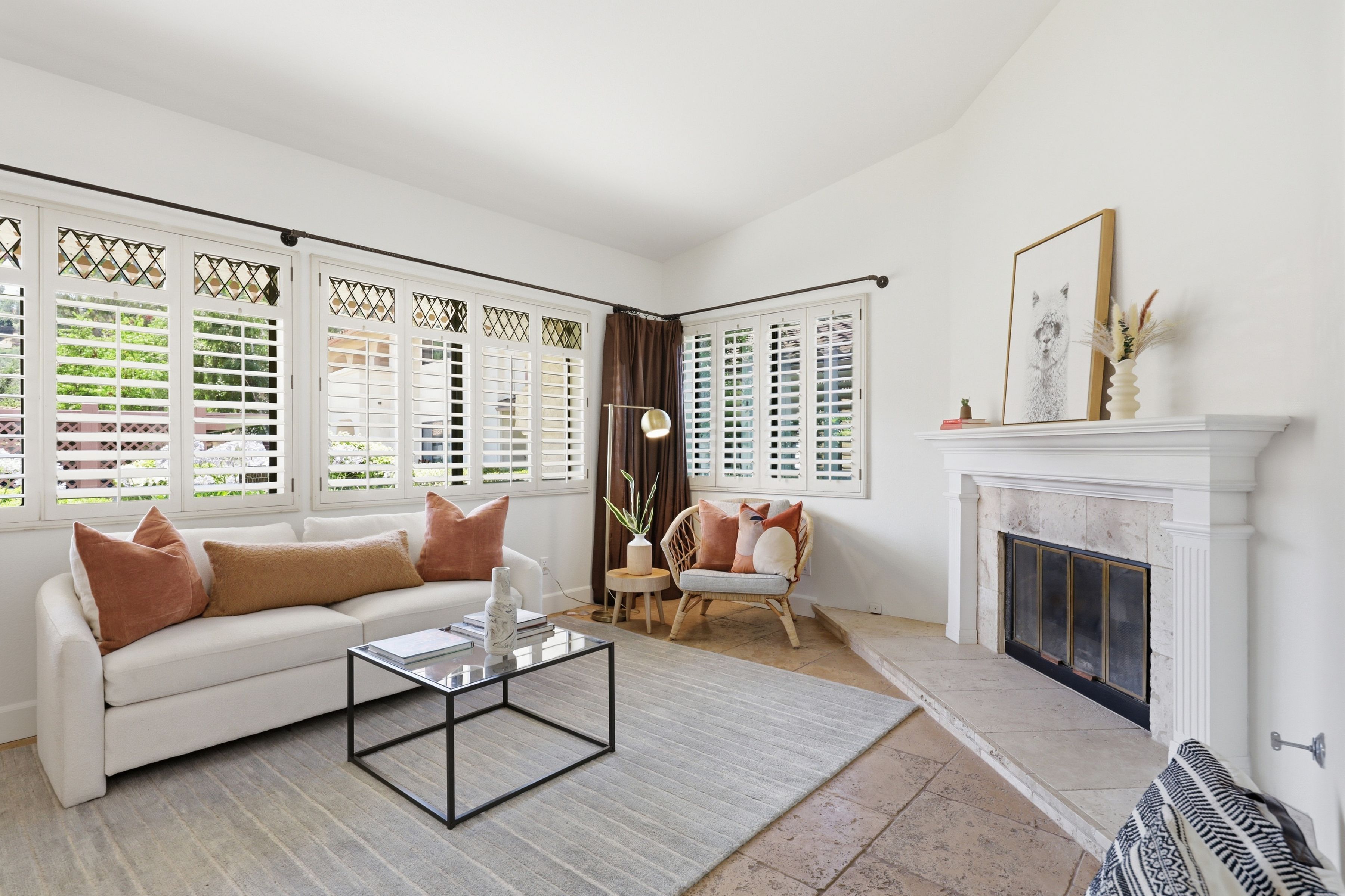  Charming End-Unit in Ojai - 物件實景
