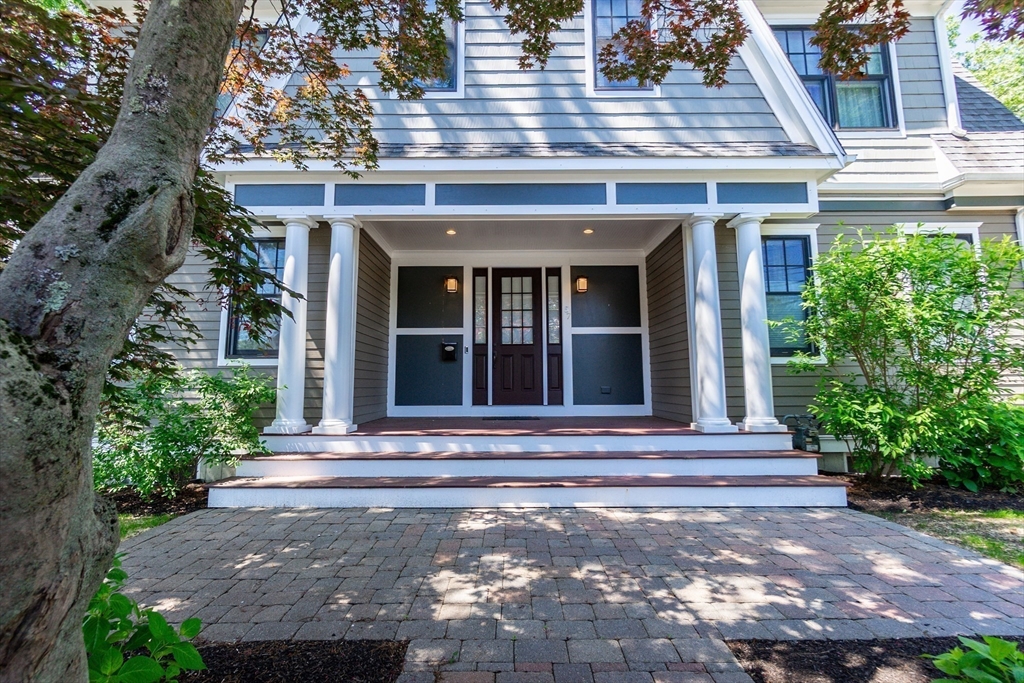 Newton, Massachusetts, 02460, United States, 4 Bedrooms Bedrooms, ,5 BathroomsBathrooms,Residential,For Sale,1830588