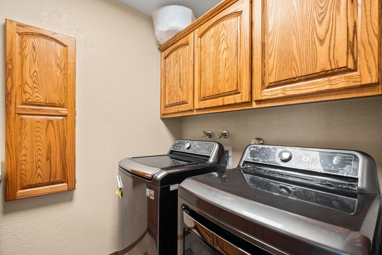 Albuquerque, New Mexico, 87112, United States, 4 Bedrooms Bedrooms, ,3 BathroomsBathrooms,Residential,For Sale,1985067