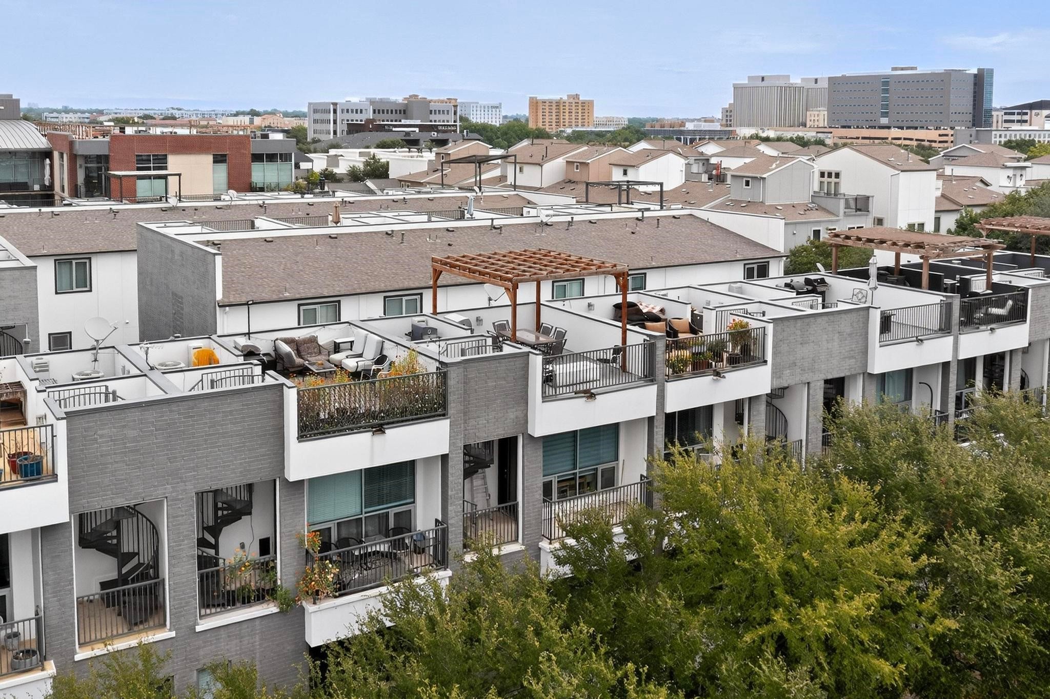 Dallas, Texas, 75204, United States, 3 Bedrooms Bedrooms, ,3 BathroomsBathrooms,Residential,For Sale,1977782