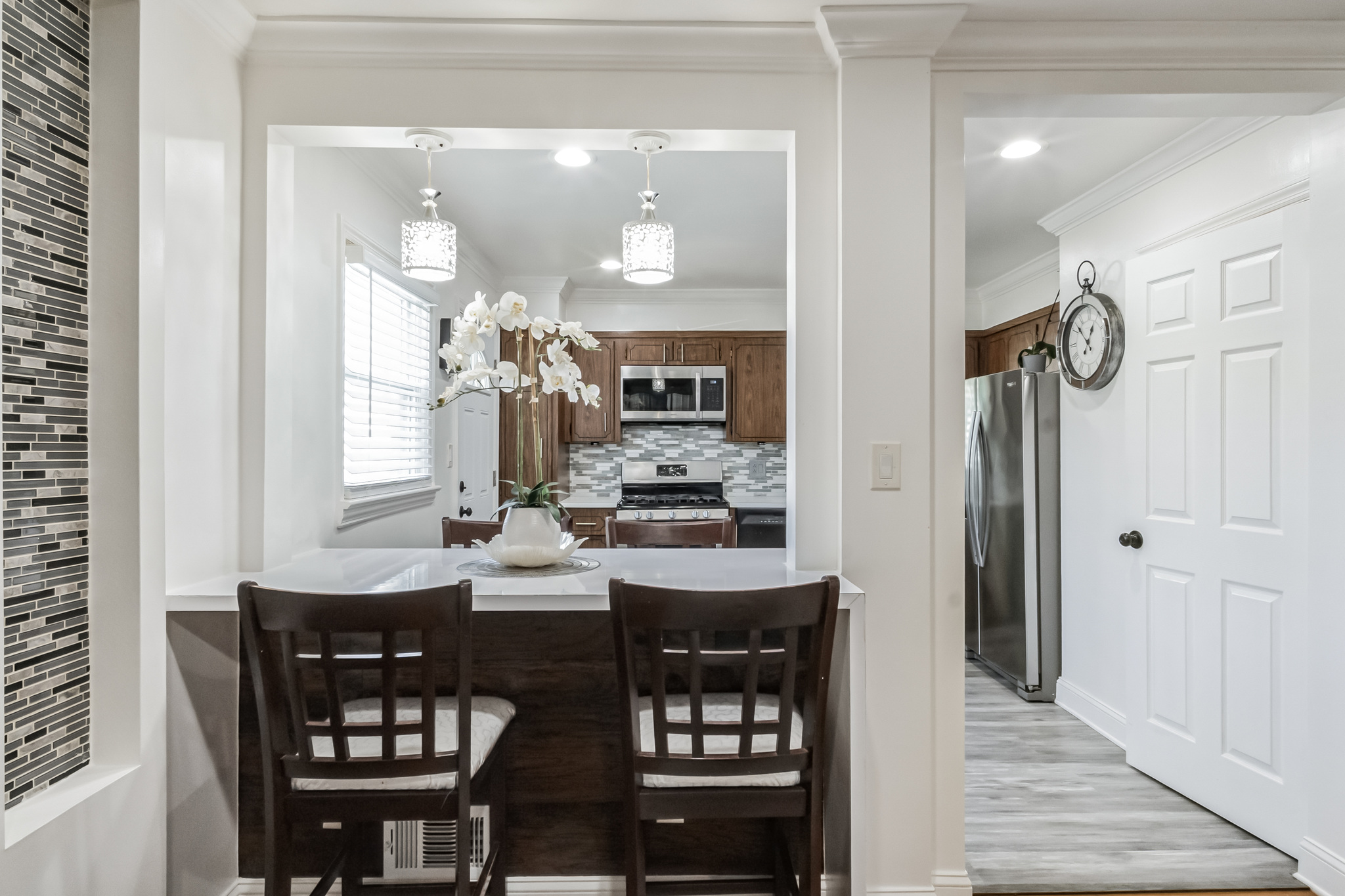 Elmwood Park, New Jersey, 07407, United States, 3 Bedrooms Bedrooms, ,2 BathroomsBathrooms,Residential,For Sale,1982757