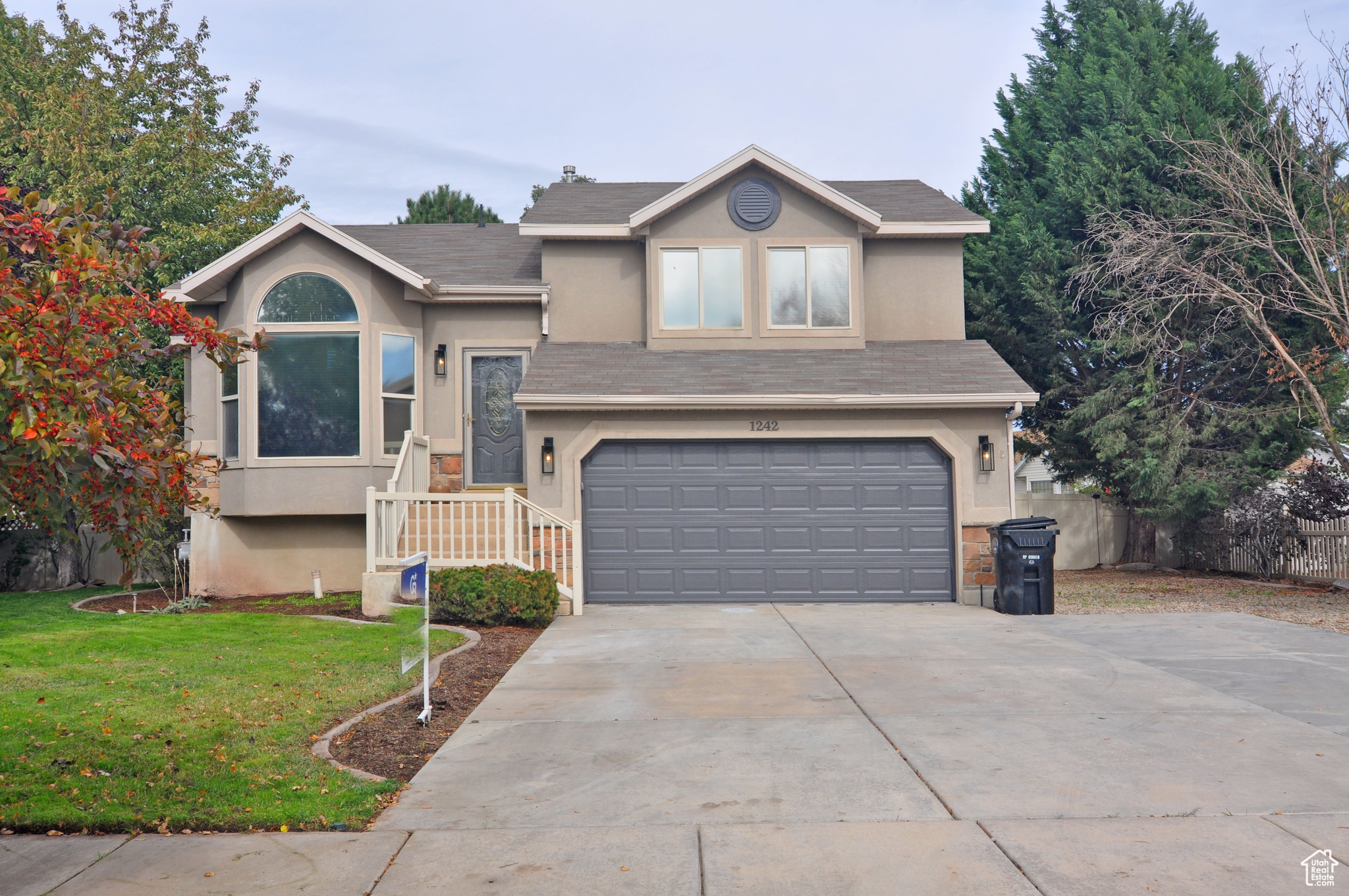 Clinton, Utah, 84015, United States, 4 Bedrooms Bedrooms, ,3 BathroomsBathrooms,Residential,For Sale,1970370