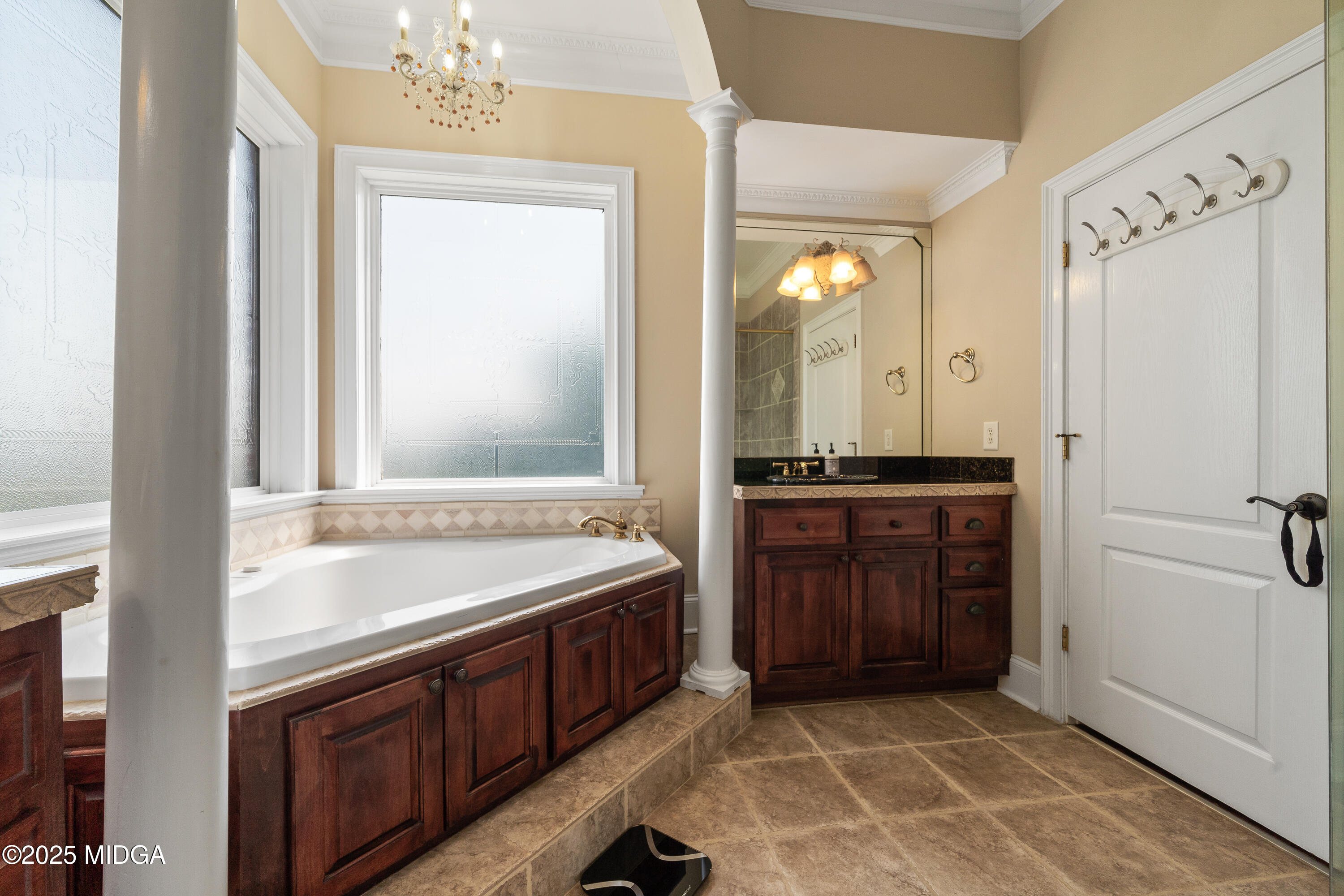 Macon, Georgia, 31220, United States, 5 Bedrooms Bedrooms, ,5 BathroomsBathrooms,Residential,For Sale,1850155