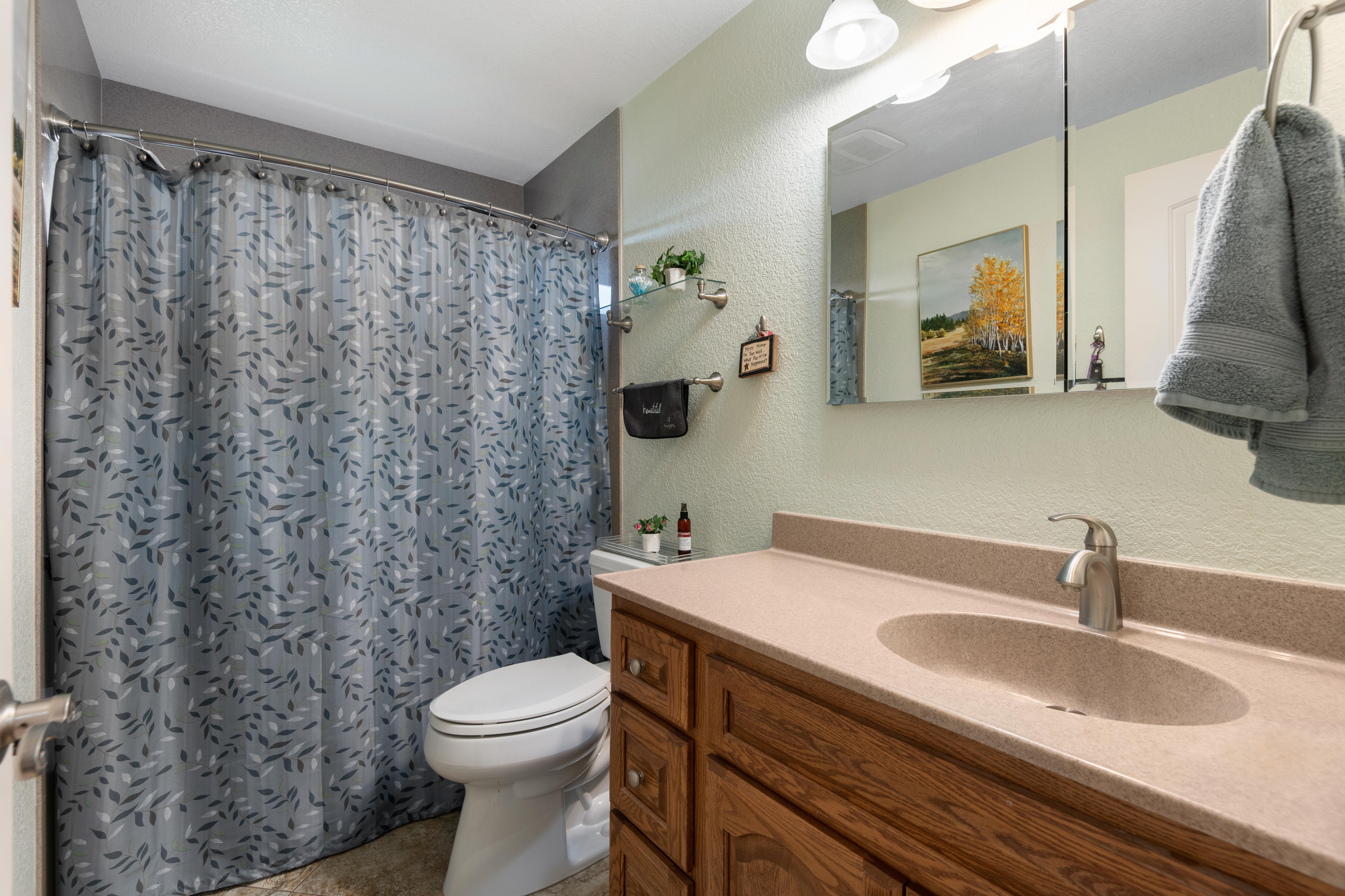  Property with a POOL and room for a shop - 物件實景