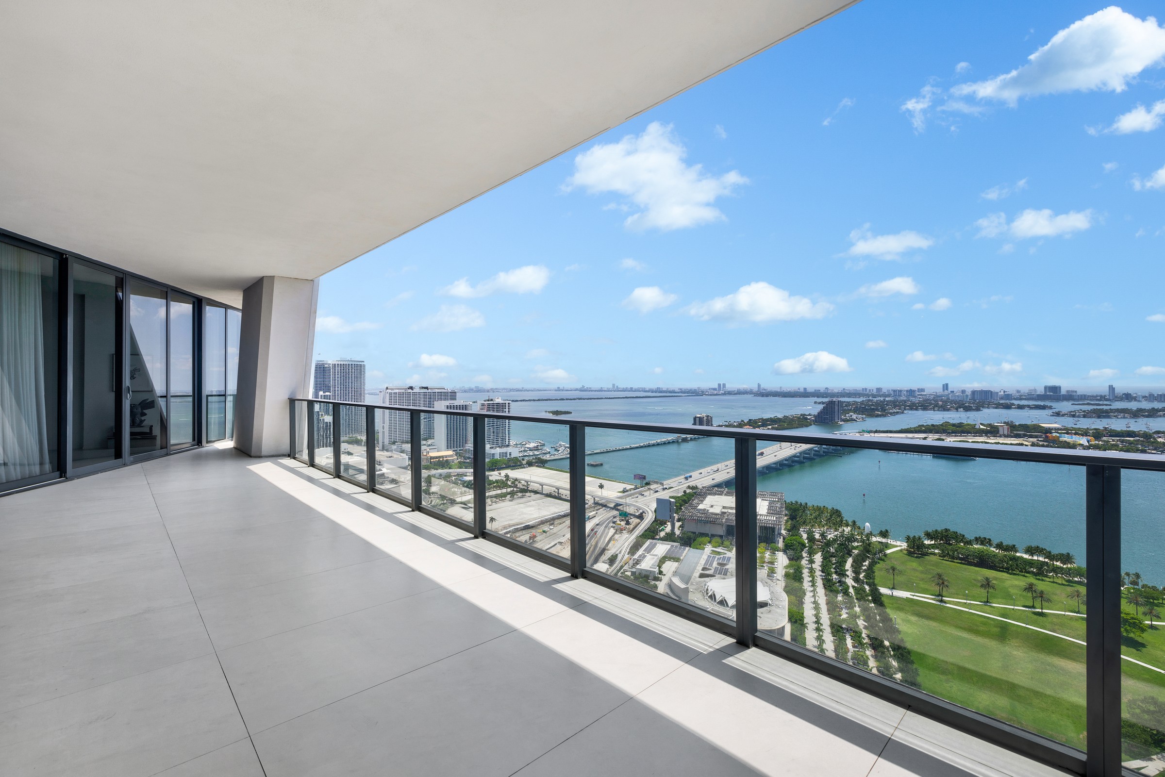  1000 Biscayne Blvd, Miami, FL, 33132 - 物件實景