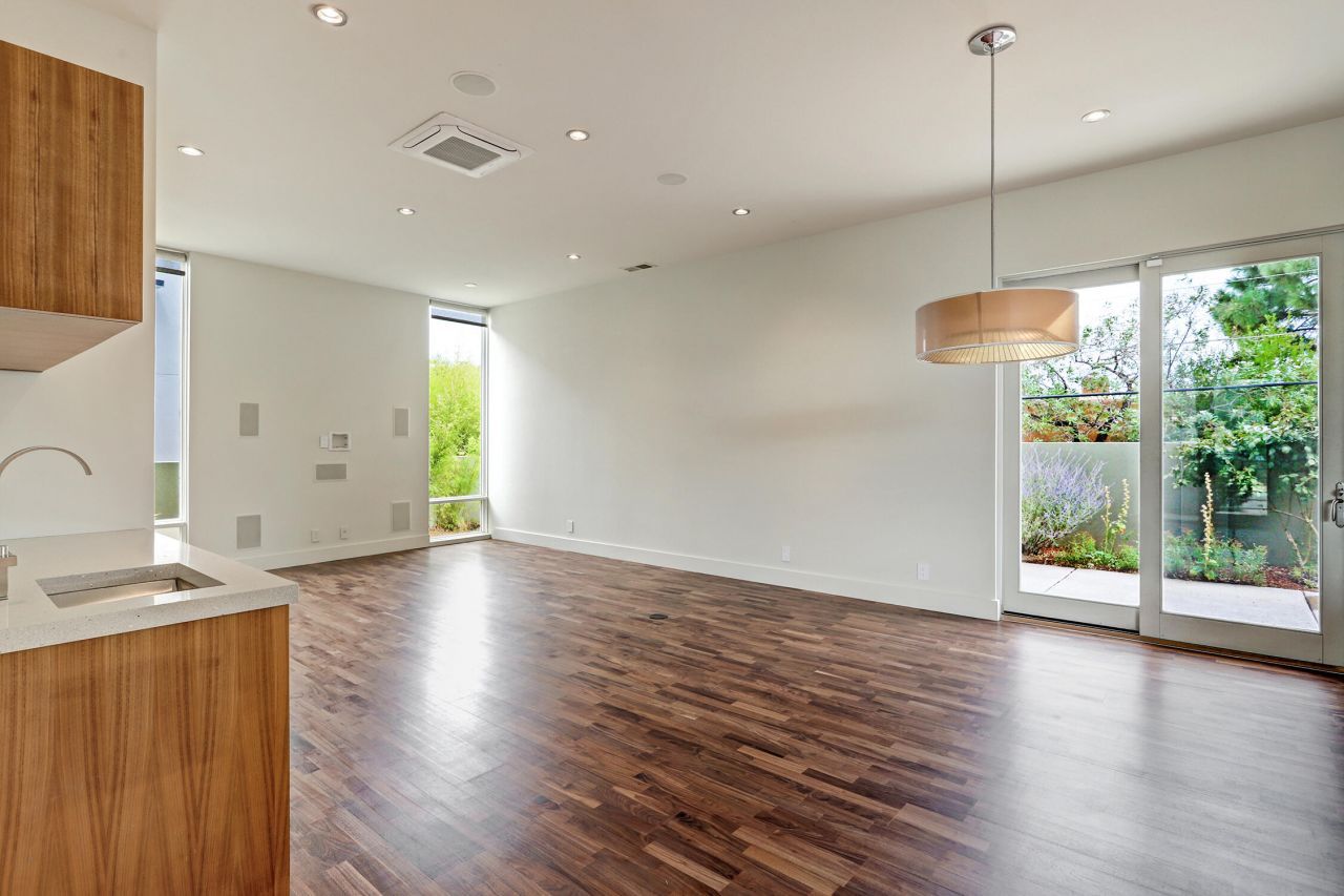 Albuquerque, New Mexico, 87104, United States, 4 Bedrooms Bedrooms, ,4 BathroomsBathrooms,Residential,For Sale,1940748