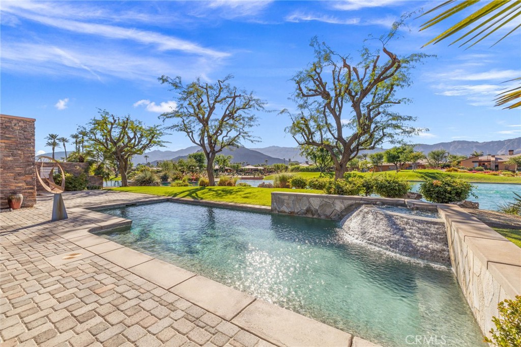 La Quinta, California, 92253, United States, 3 Bedrooms Bedrooms, ,3 BathroomsBathrooms,Residential,For Sale,1991413