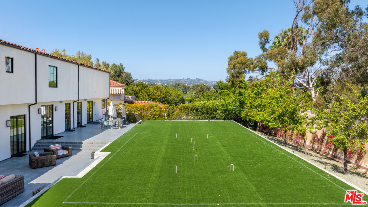 Los Angeles, California, 90077, United States, 5 Bedrooms Bedrooms, ,7 BathroomsBathrooms,Residential,For Sale,1768460